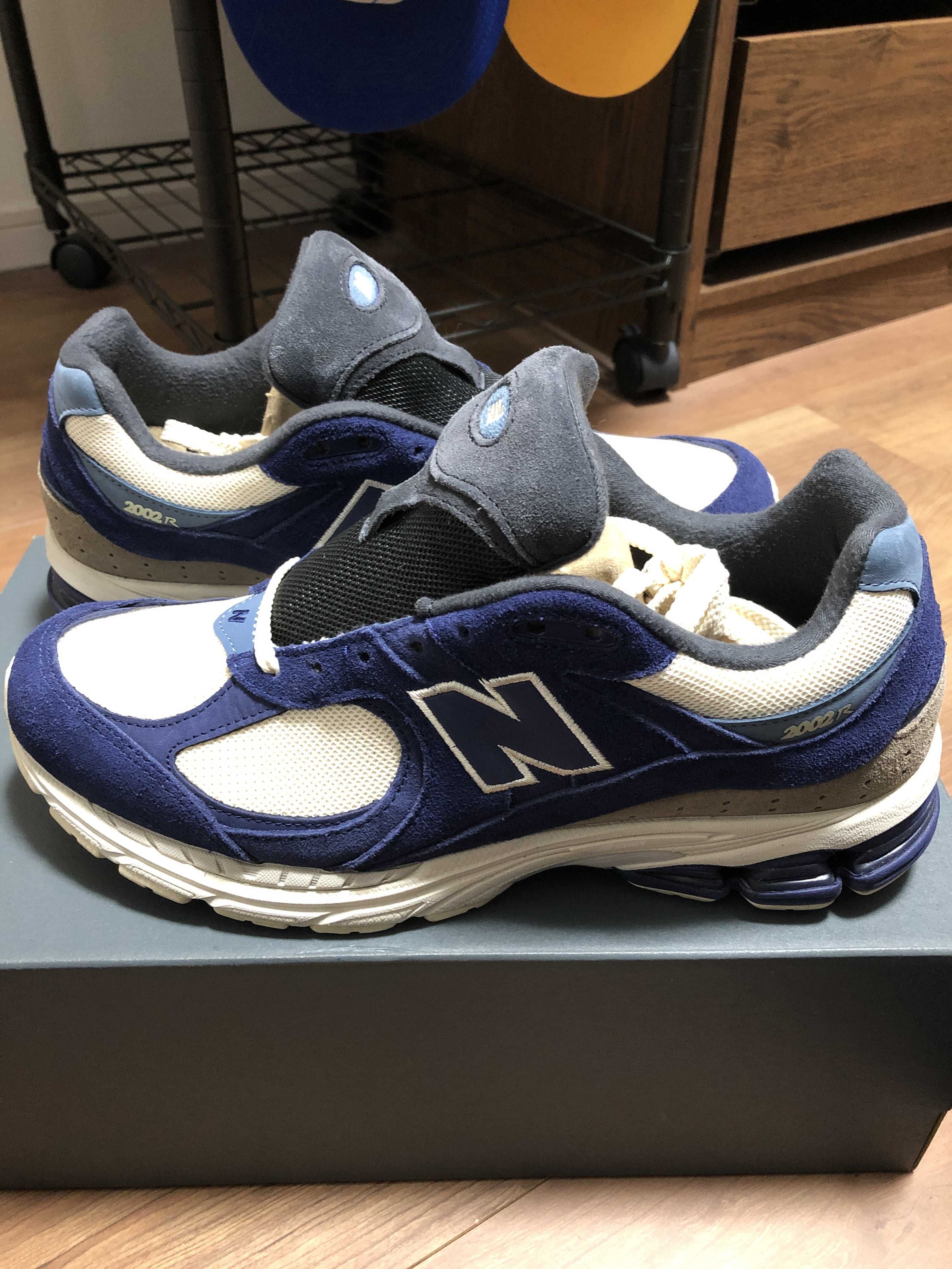 New Balance 2002R "Navy"