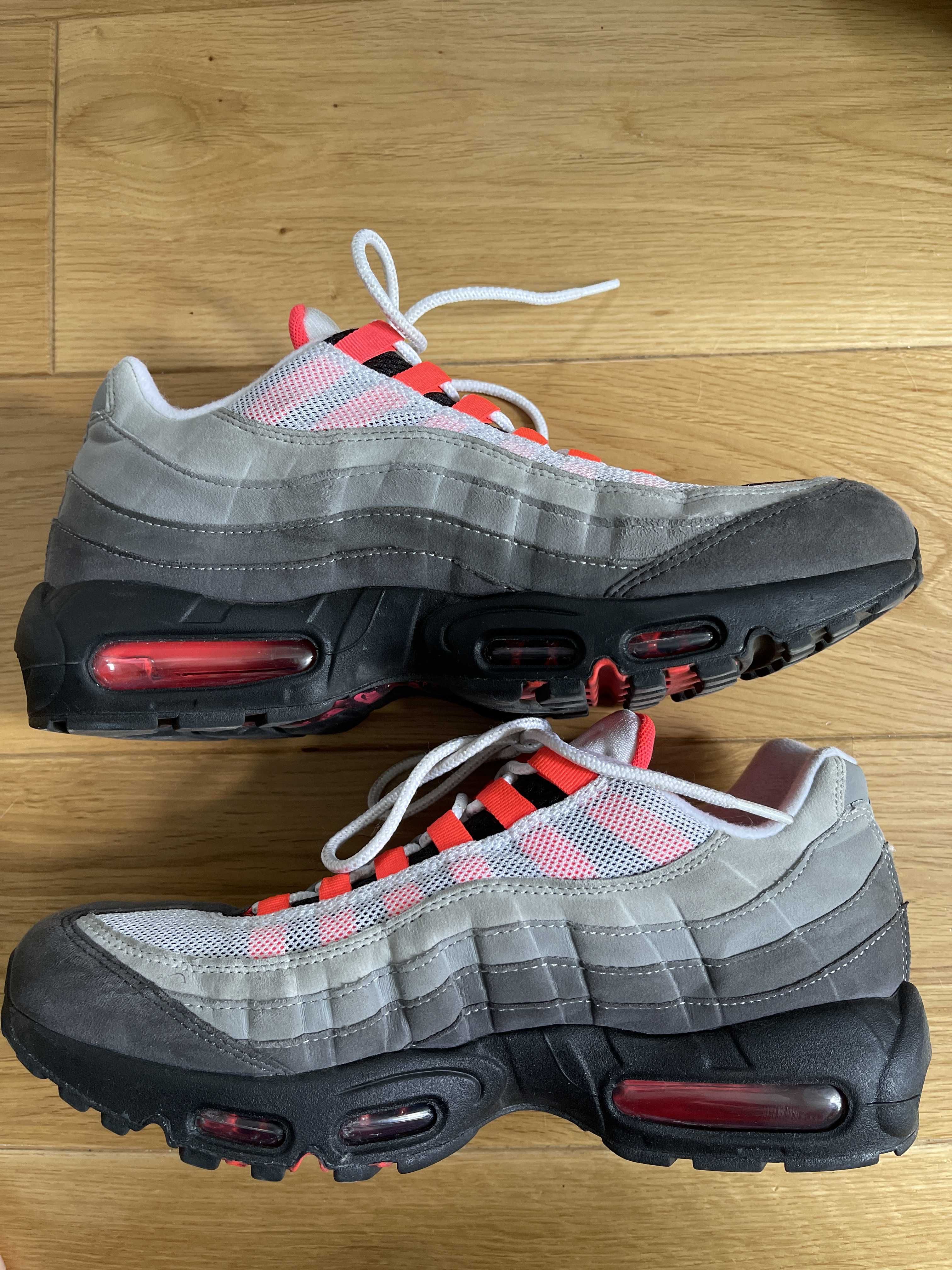 Nike Air Max 95 OG "White/Solar Red"