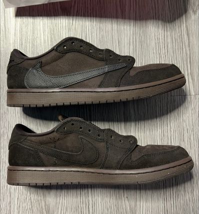 Travis Scott × Nike Air Jordan 1 Low OG SP "Velvet Brown and Dark Mocha"