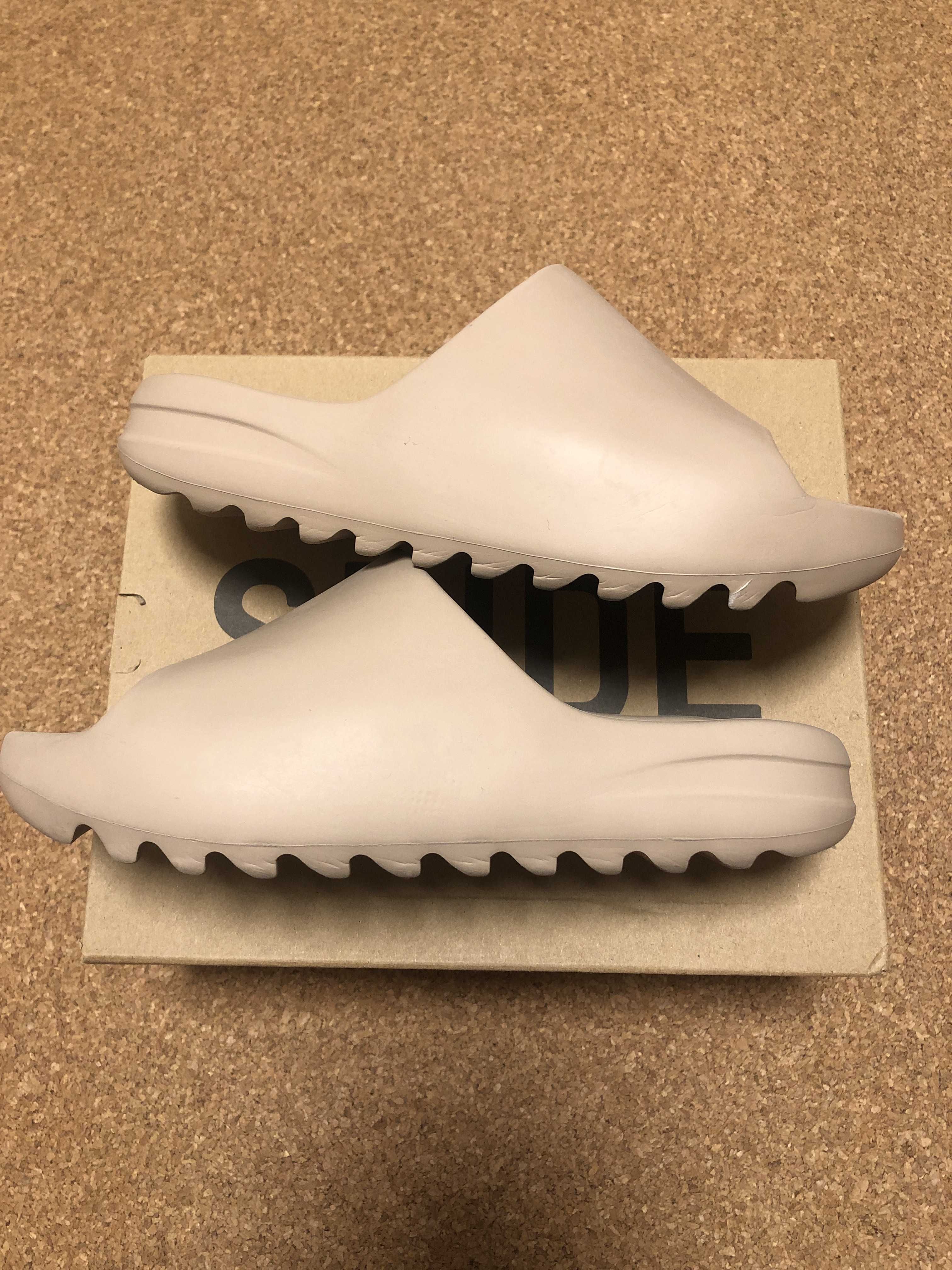 adidas YEEZY Slide "Pure" (GZ5554)