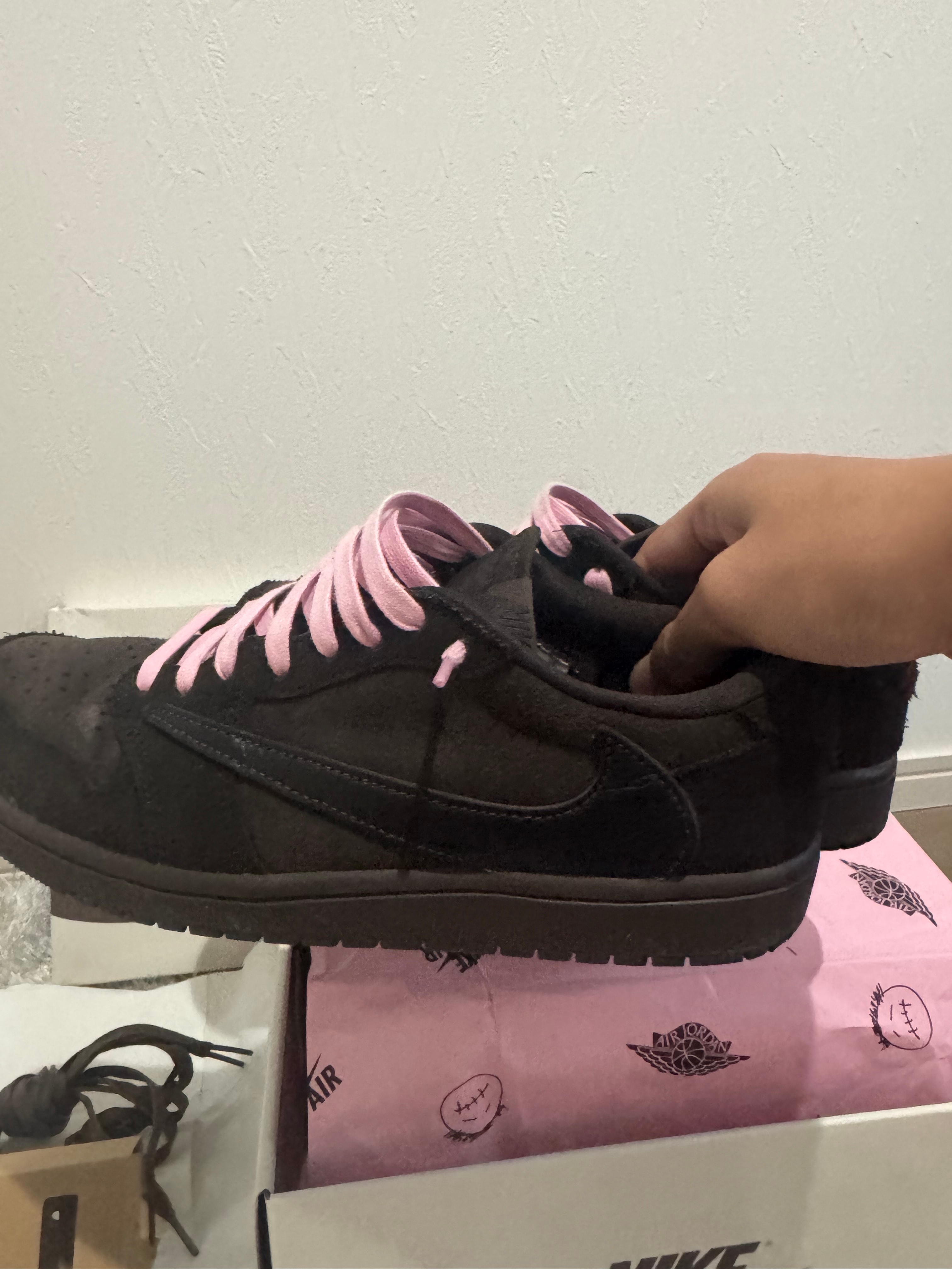 Travis Scott × Nike Air Jordan 1 Low OG SP "Velvet Brown and Dark Mocha"