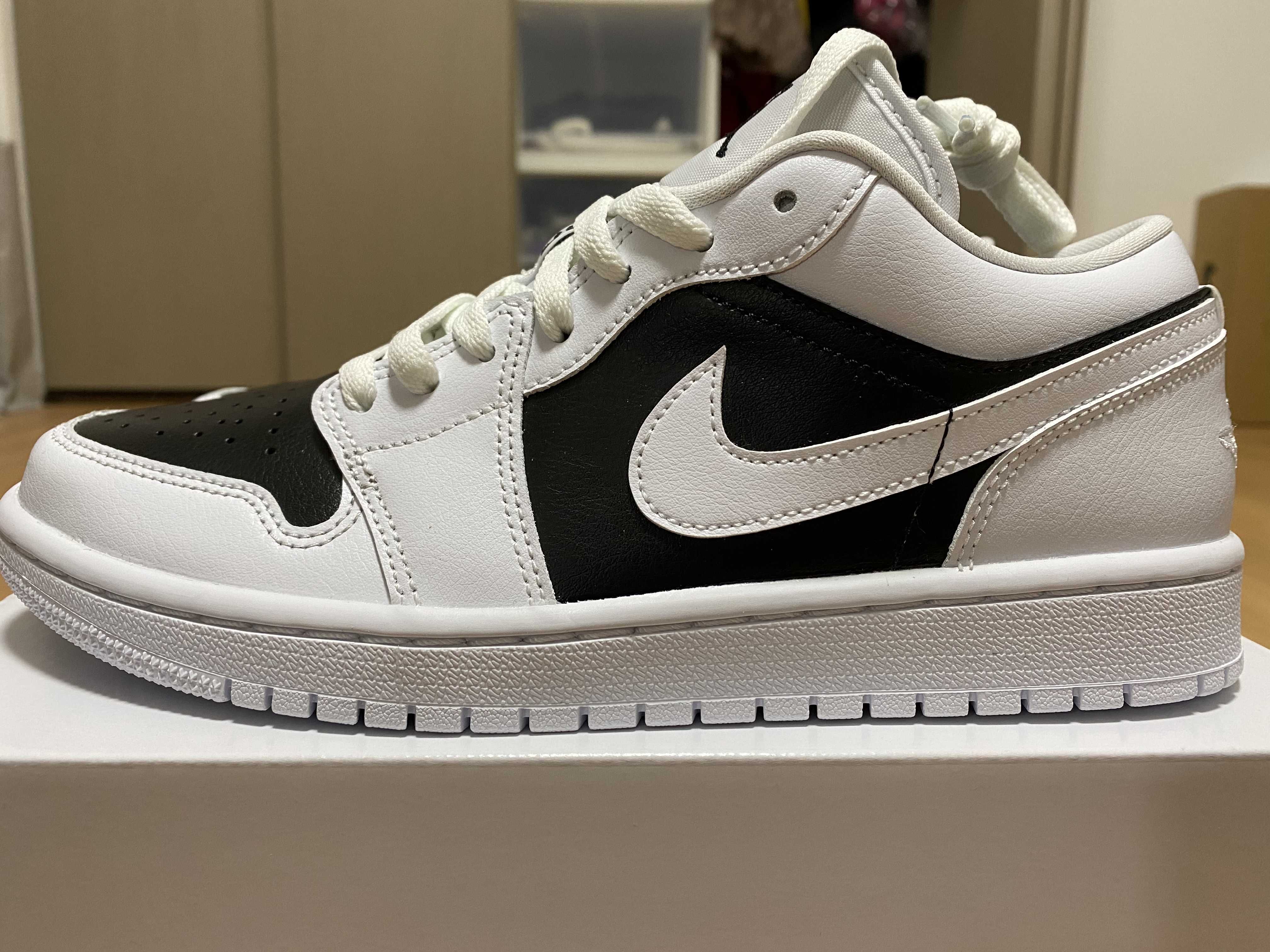 NIKE Women's AIR JORDAN 1 LOW "PANDA"