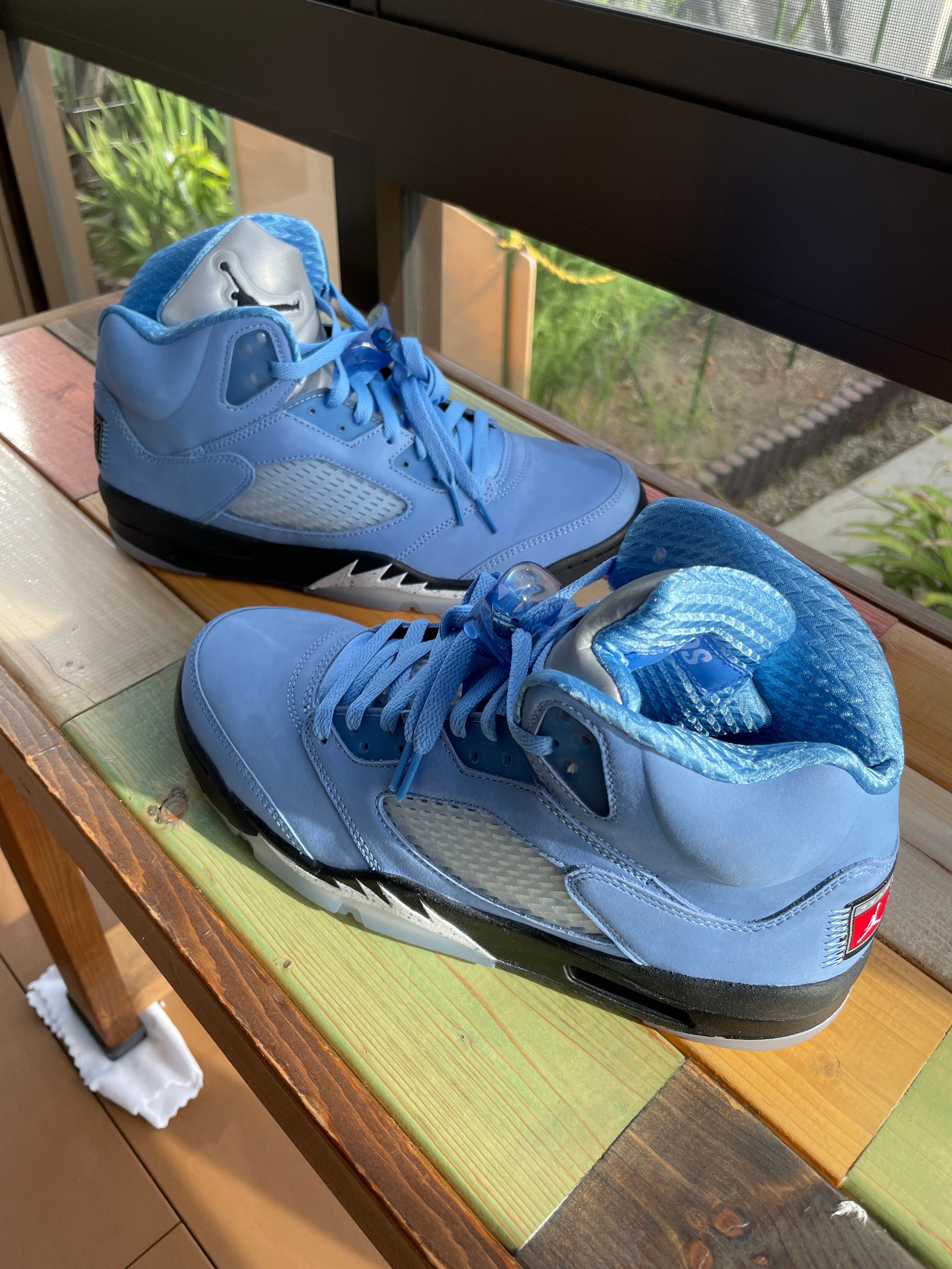Nike Air Jordan 5 Retro SE "University Blue"