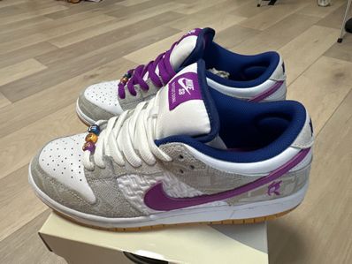 Rayssa Leal × Nike SB Dunk Low PRM "Pure Platinum and Vivid Purple"
