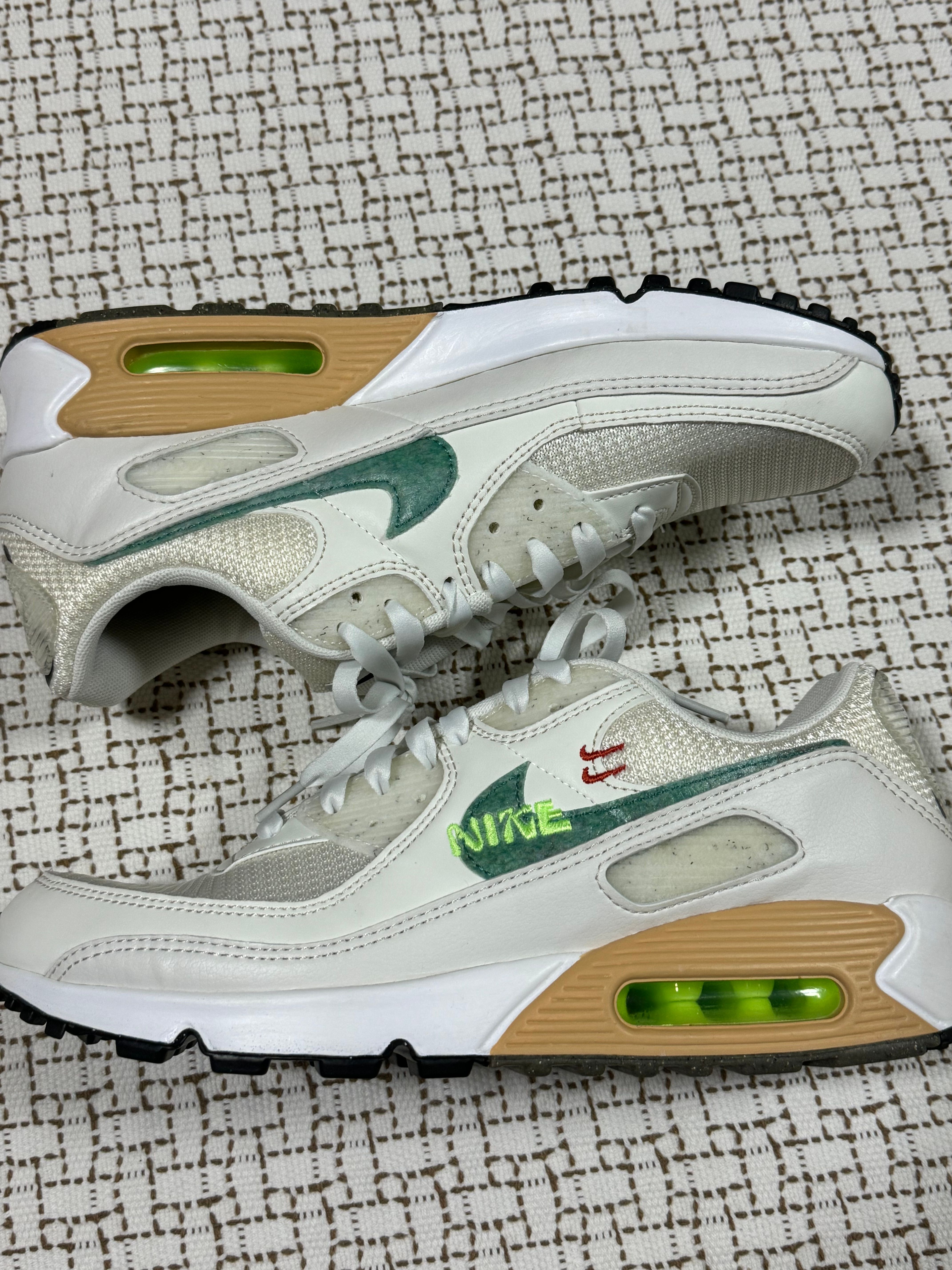 Nike Women's Air Max 90 SE "Summit White/Sail/Phantom/Neptune Green"