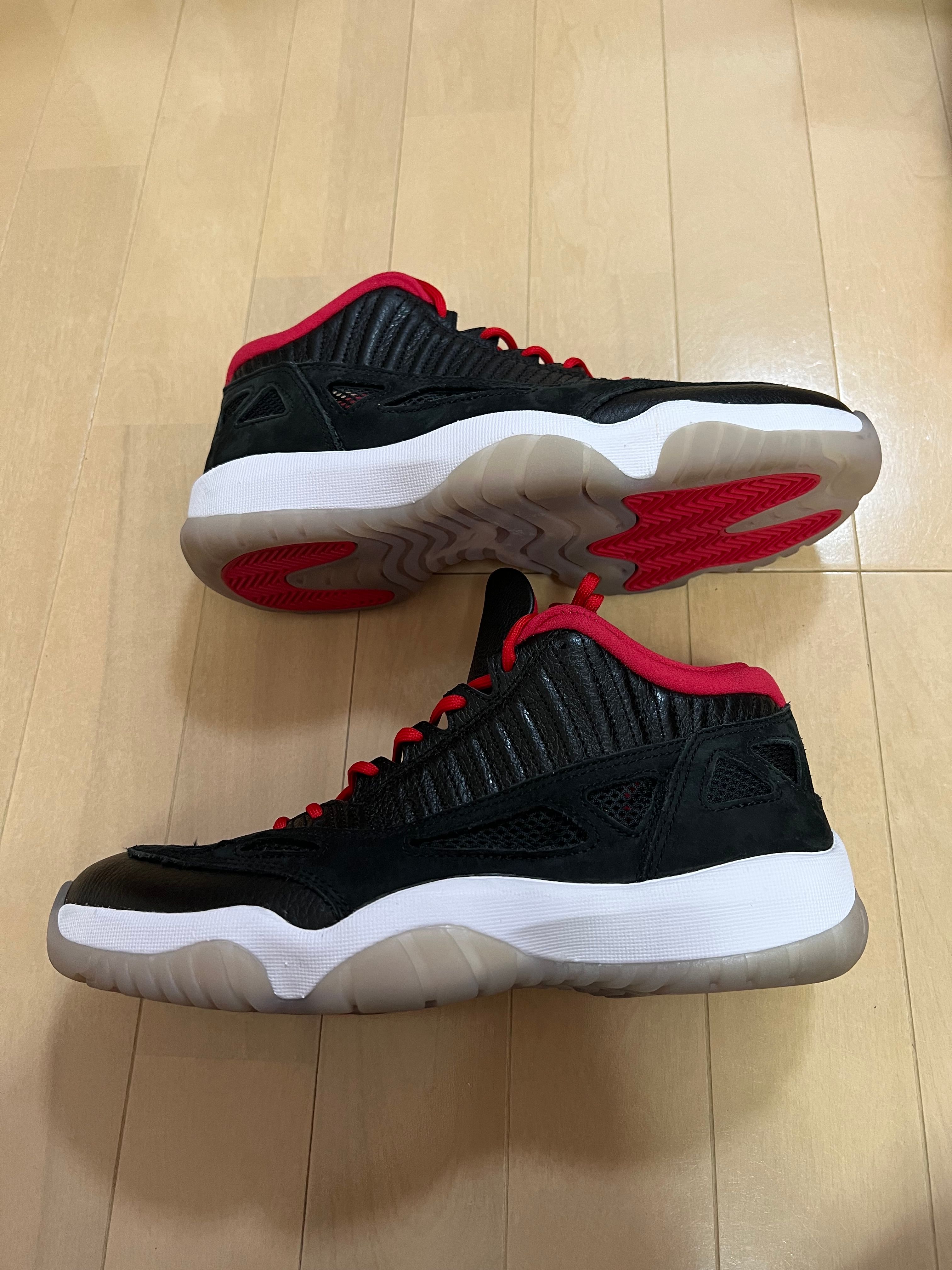 Air Jordan 11 Low IE "Bred"