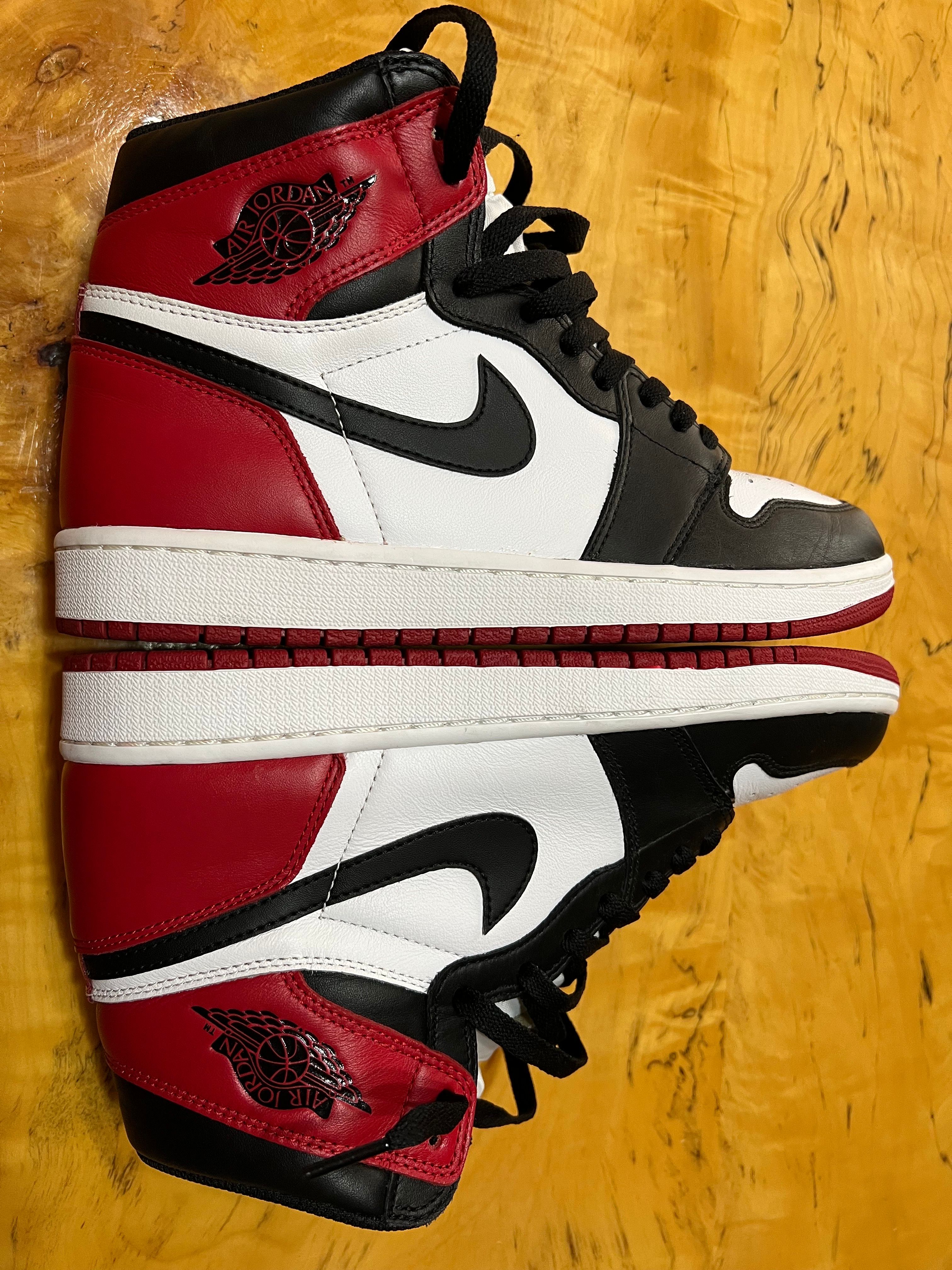 Nike Air Jordan 1 Retro High OG "Black Toe"(2016)