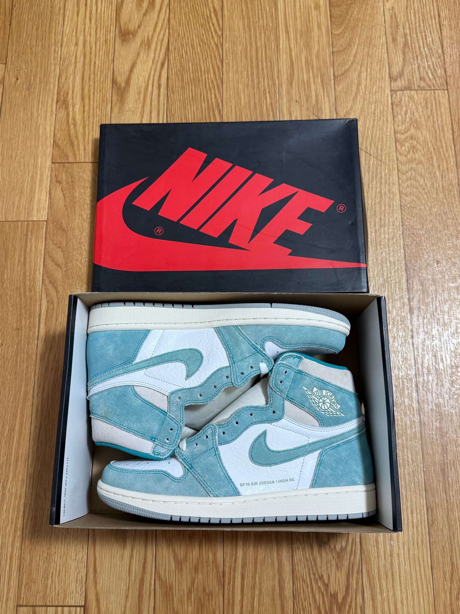 Nike Air Jordan 1 Retro High OG "Turbo Green"