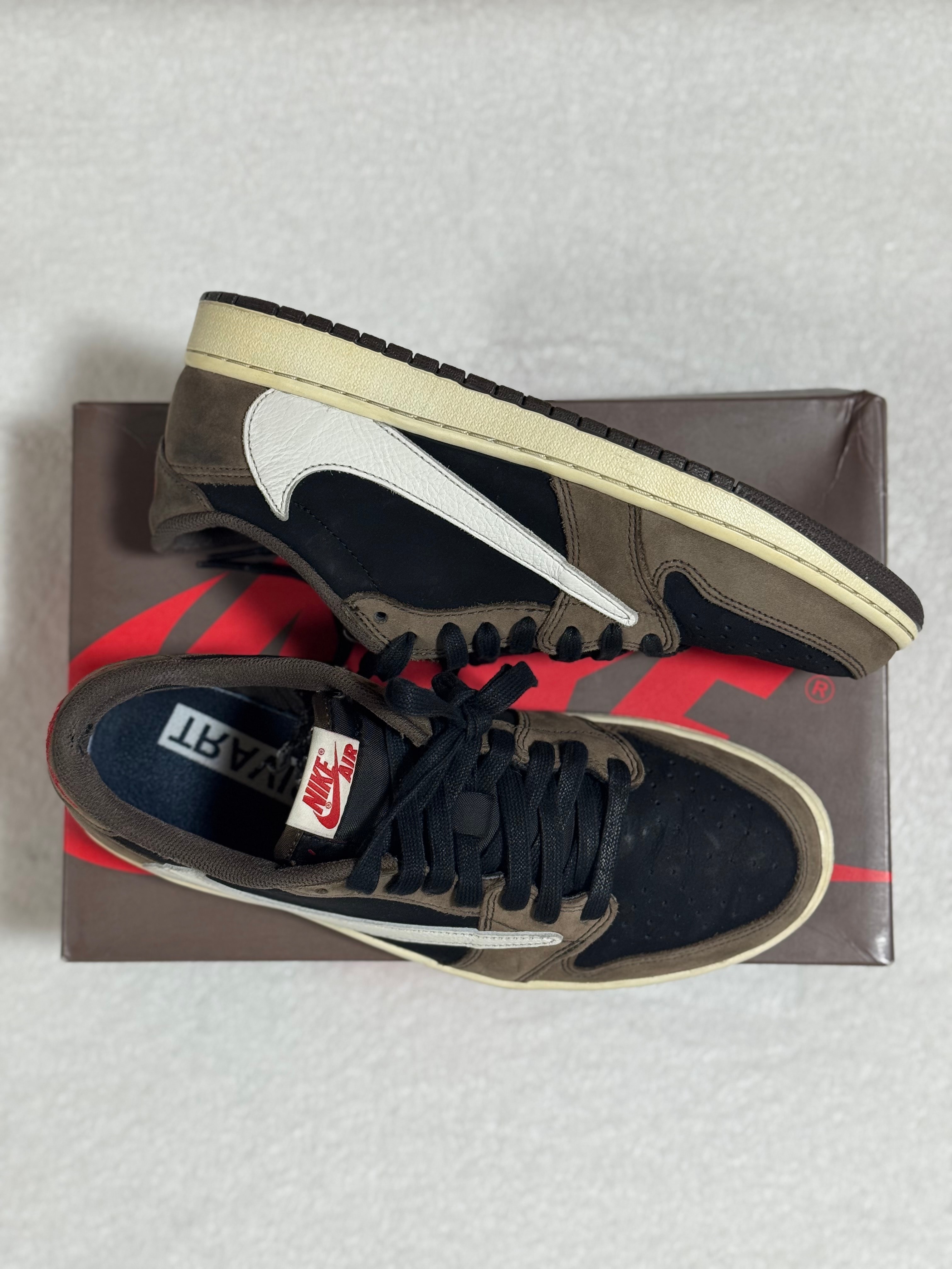 Travis Scott × Nike Air Jordan 1 Low OG SP-T "Black/Dark Mocha"