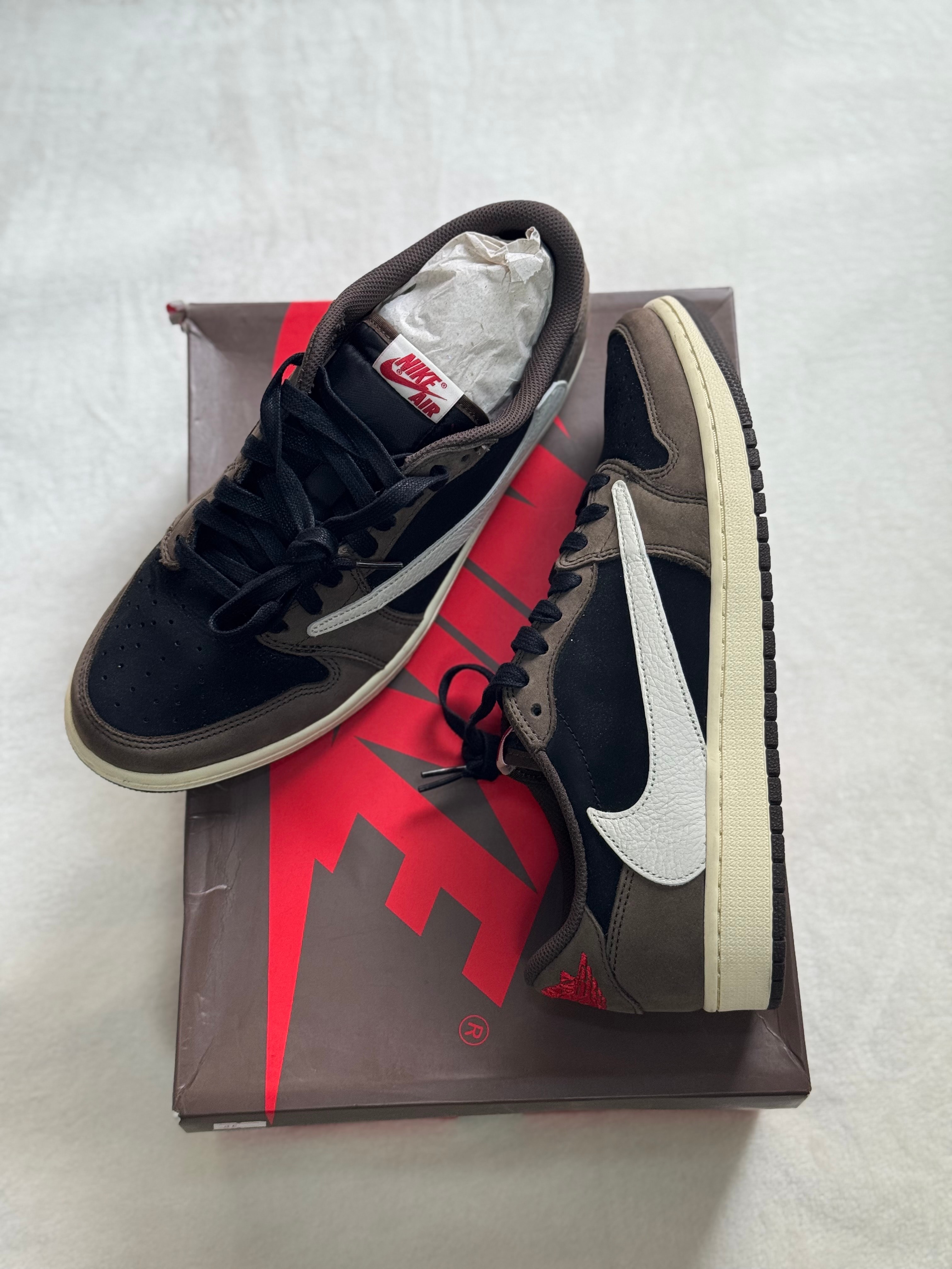 Travis Scott × Nike Air Jordan 1 Low OG SP-T "Black/Dark Mocha"