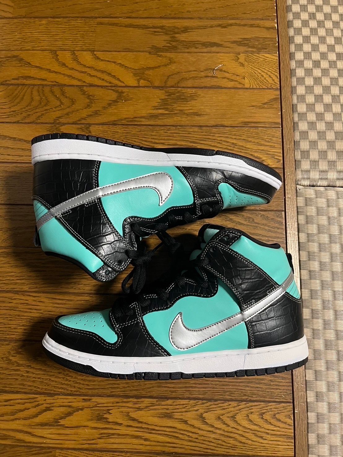 Diamond Supply × Nike SB Dunk High "Tiffany"