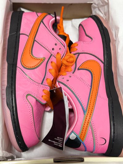 The Powerpuff Girls × Nike SB Dunk Low Pro QS "Blossom"