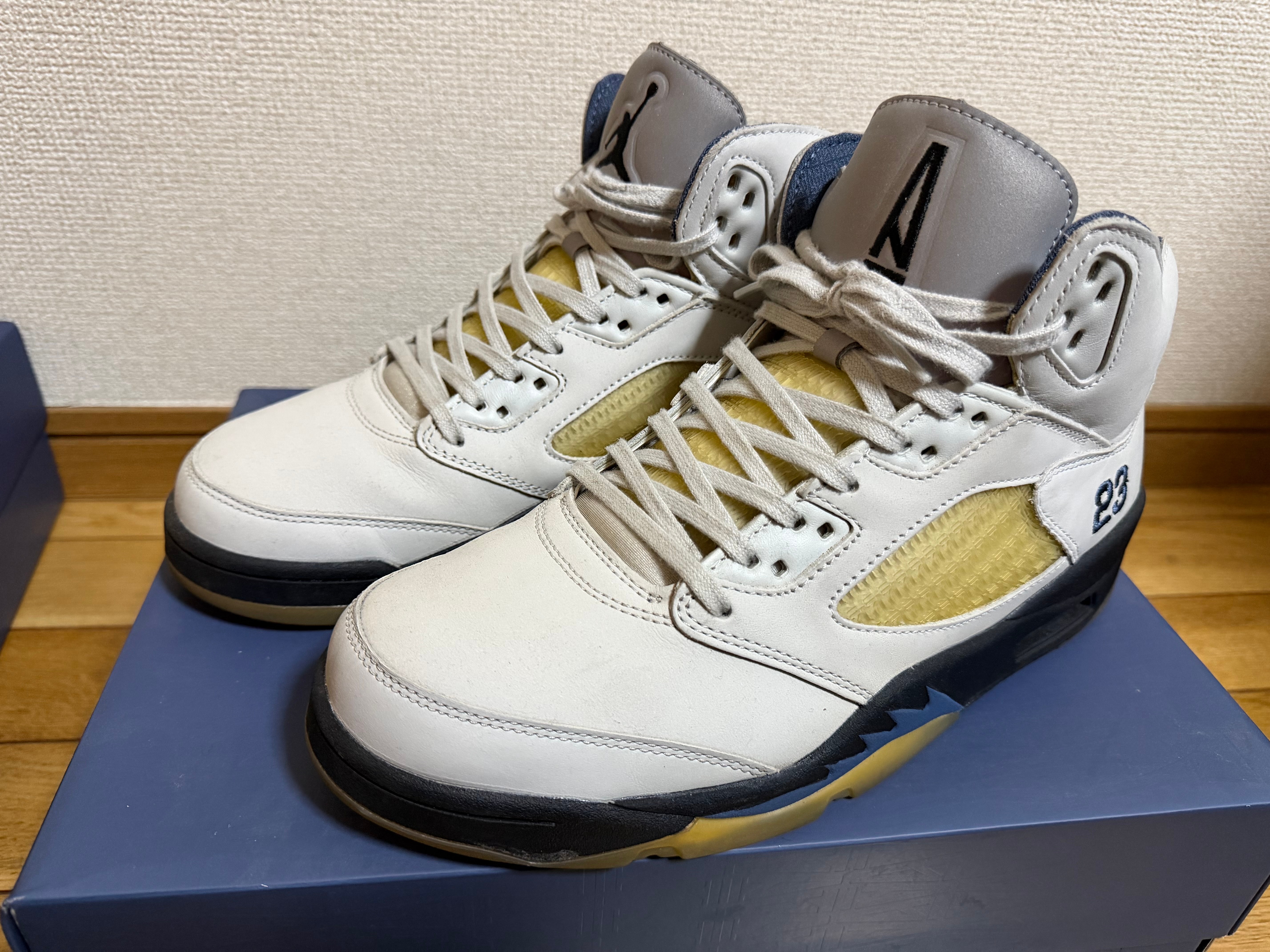 アママニエール × ナイキ ウィメンズ エアジョーダン5 レトロ SP "ドーン"