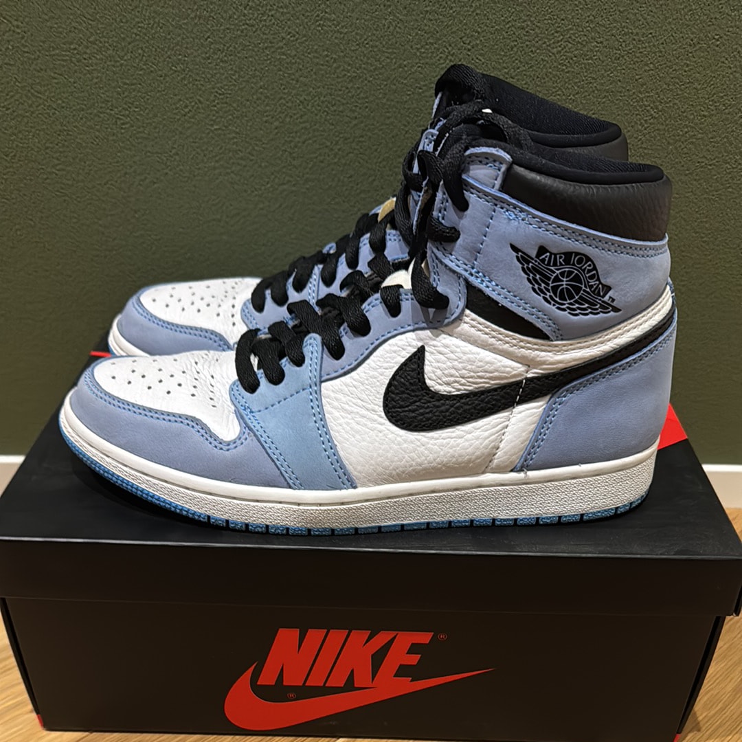 Nike Air Jordan 1 High OG "University Blue"