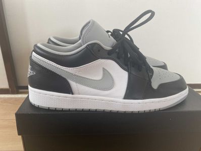 Nike Air Jordan 1 Low "Black/Light Smoke Grey"