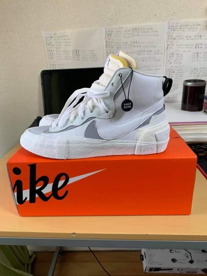 sacai × NIKE BLAZER MID "WHITE/WOLF GREY"