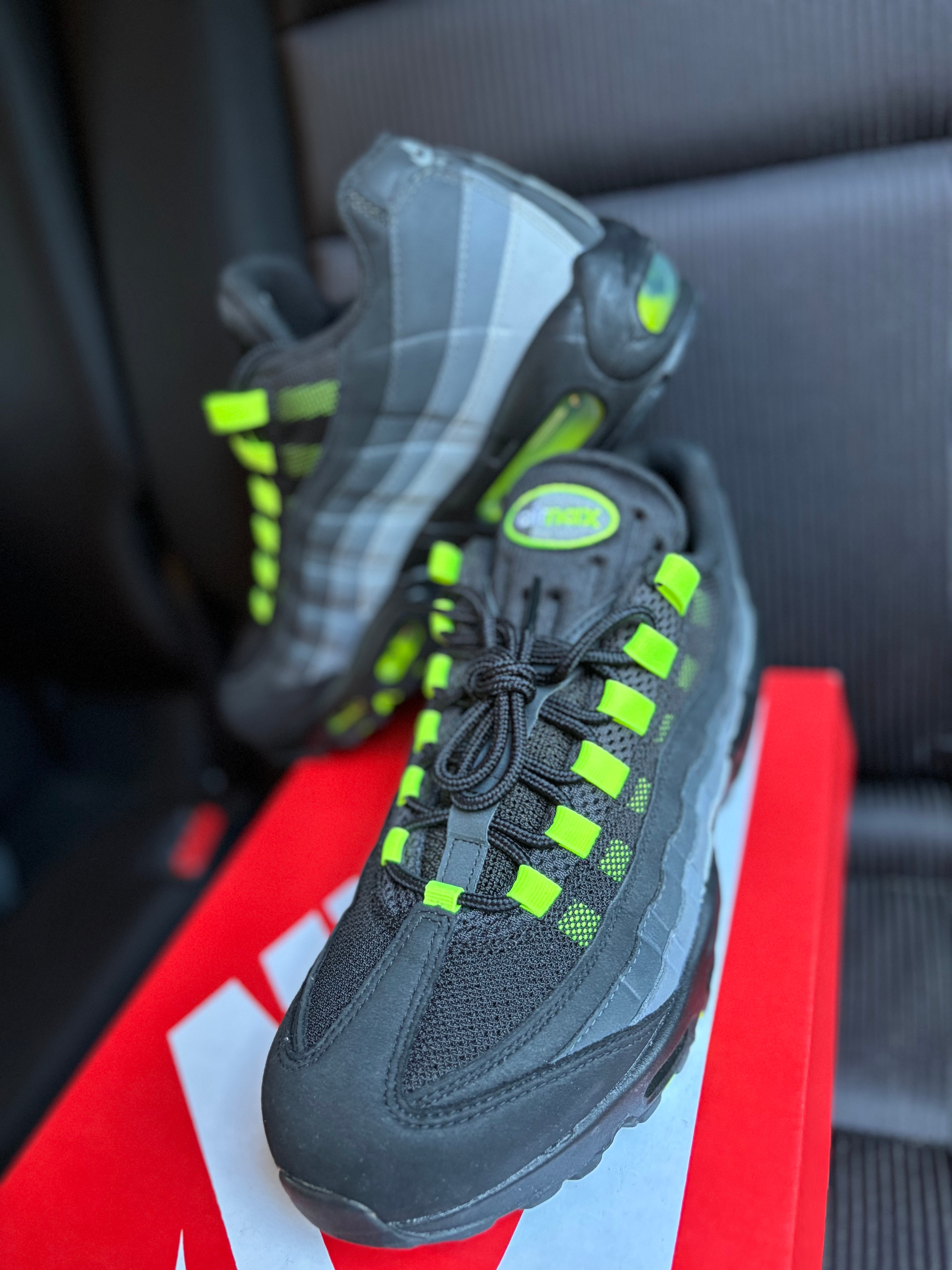 Nike Air Max 95 "Black/Anthracite/Smoke Grey/Volt"