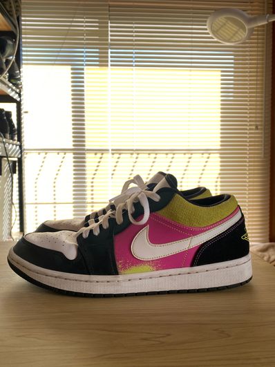 Nike Air Jordan 1 Low "Black Active Fuchsia Cyber"