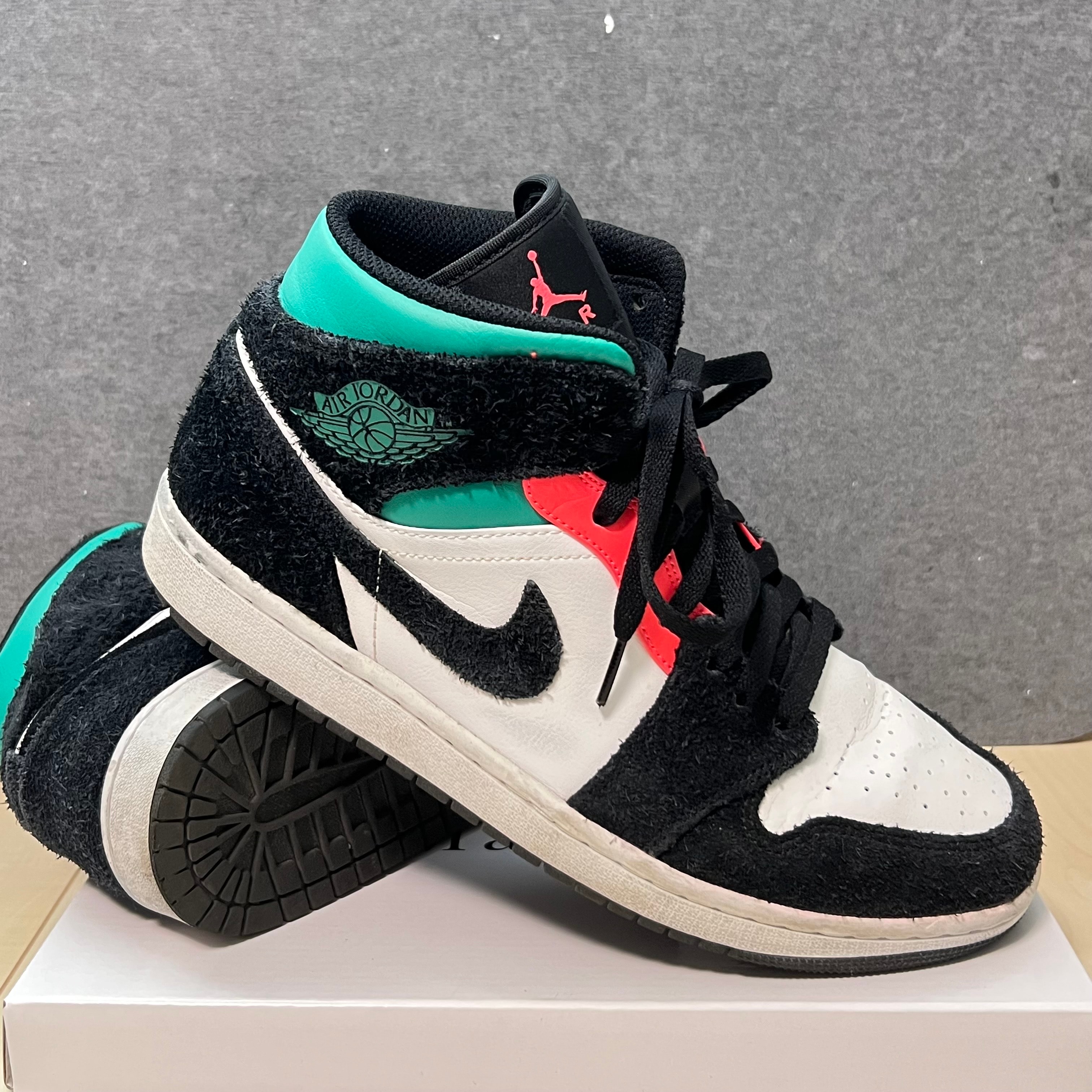 Nike Air Jordan 1 Mid SE "South Beach"