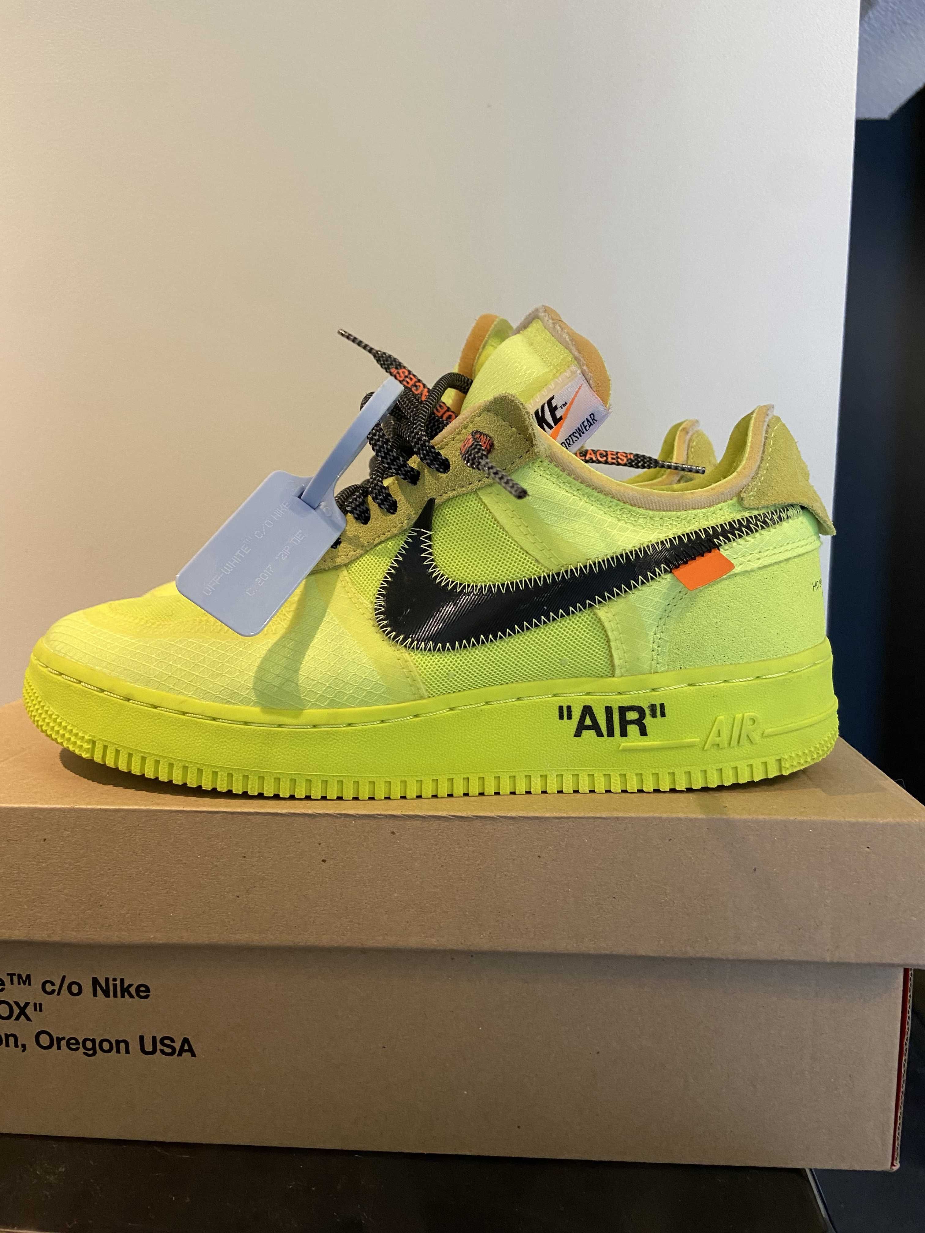 Off-White × Nike Air Force 1 Low "Volt"
