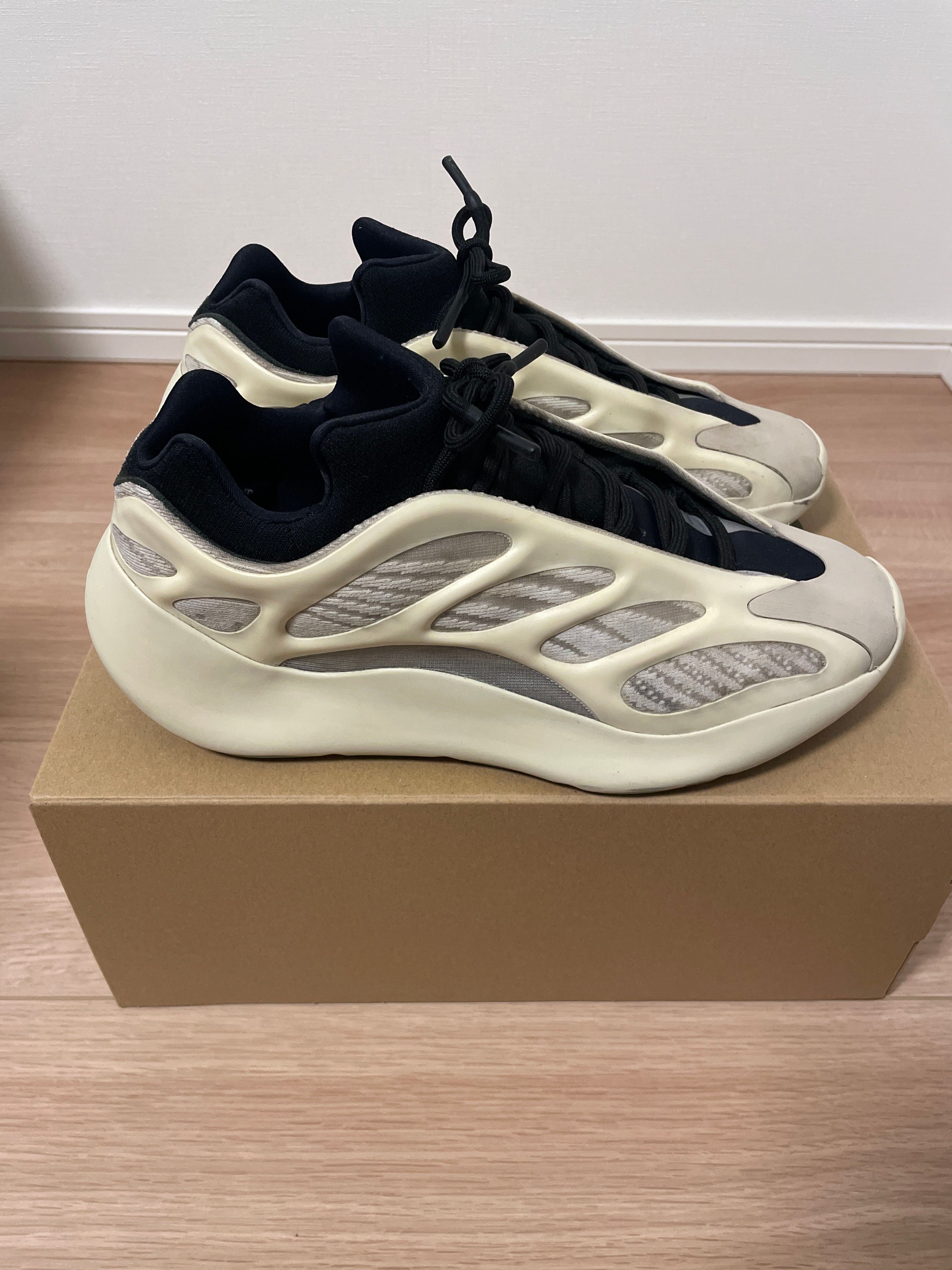 adidas YEEZY 700V3 "Azael"