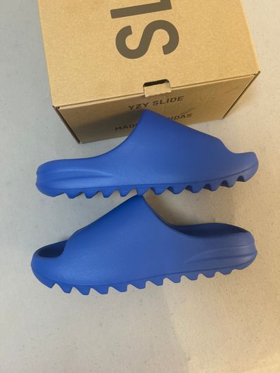 adidas YEEZY Slide "Azure"