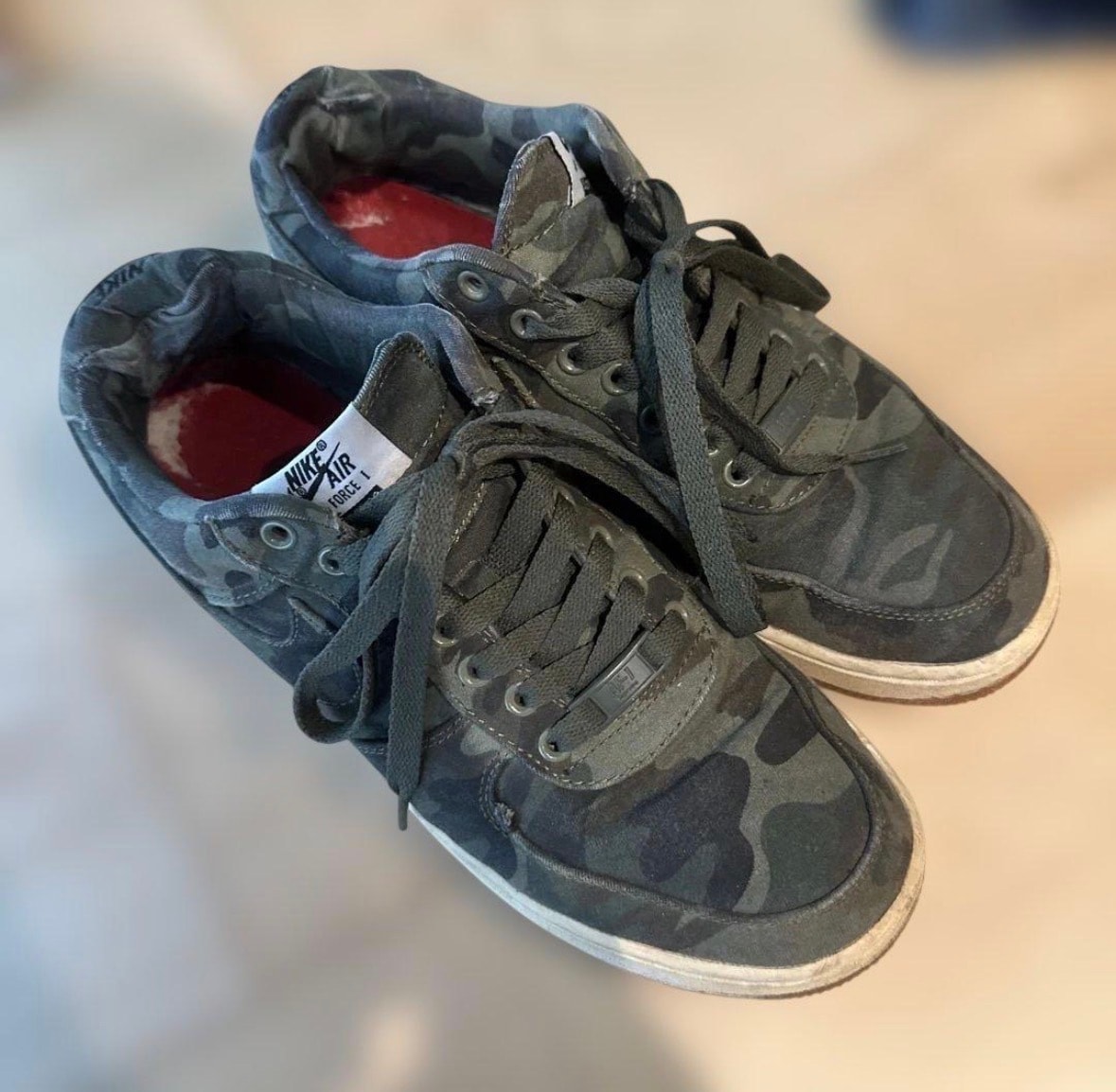 シュプリーム × ナイキ エアフォース 1 ロー "カモフラージュ"