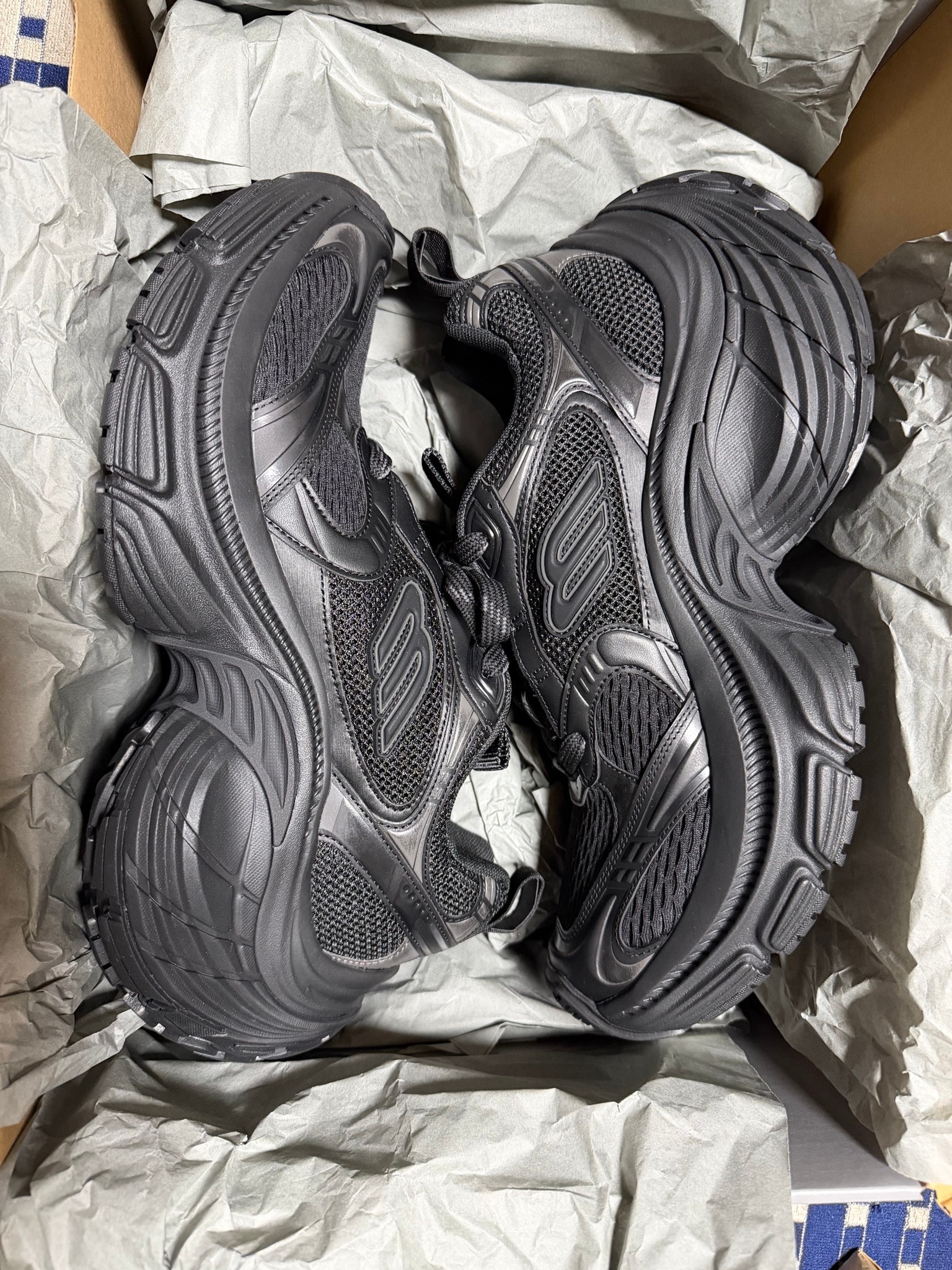BALENCIAGA 10XL Sneaker "ブラック"