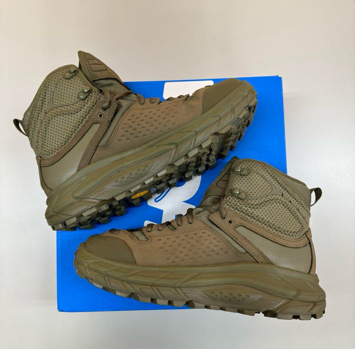 ホカ トゥー ウルトラ ハイ 2 ウォータープルーフ ブート "バーントオリーブ"