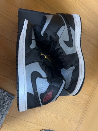 Nike Air Jordan 1 Mid "Shadow"