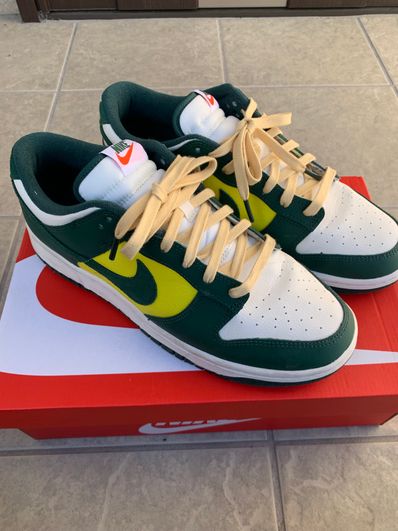 Nike Women's Dunk Low SE "Noble Green"