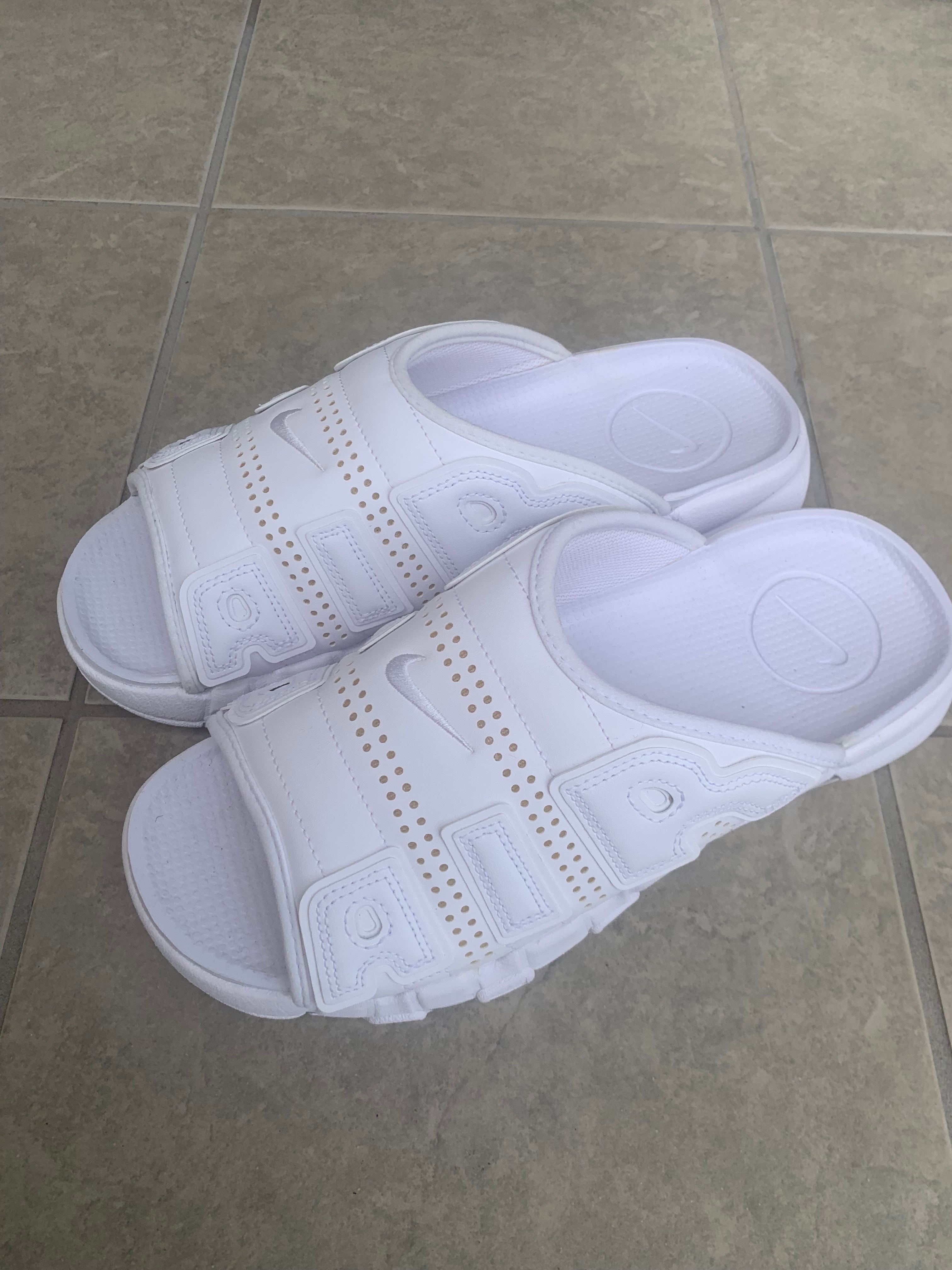 Nike Air More Uptempo Slide "Triple White" (FD9883-101/FD9884-101)