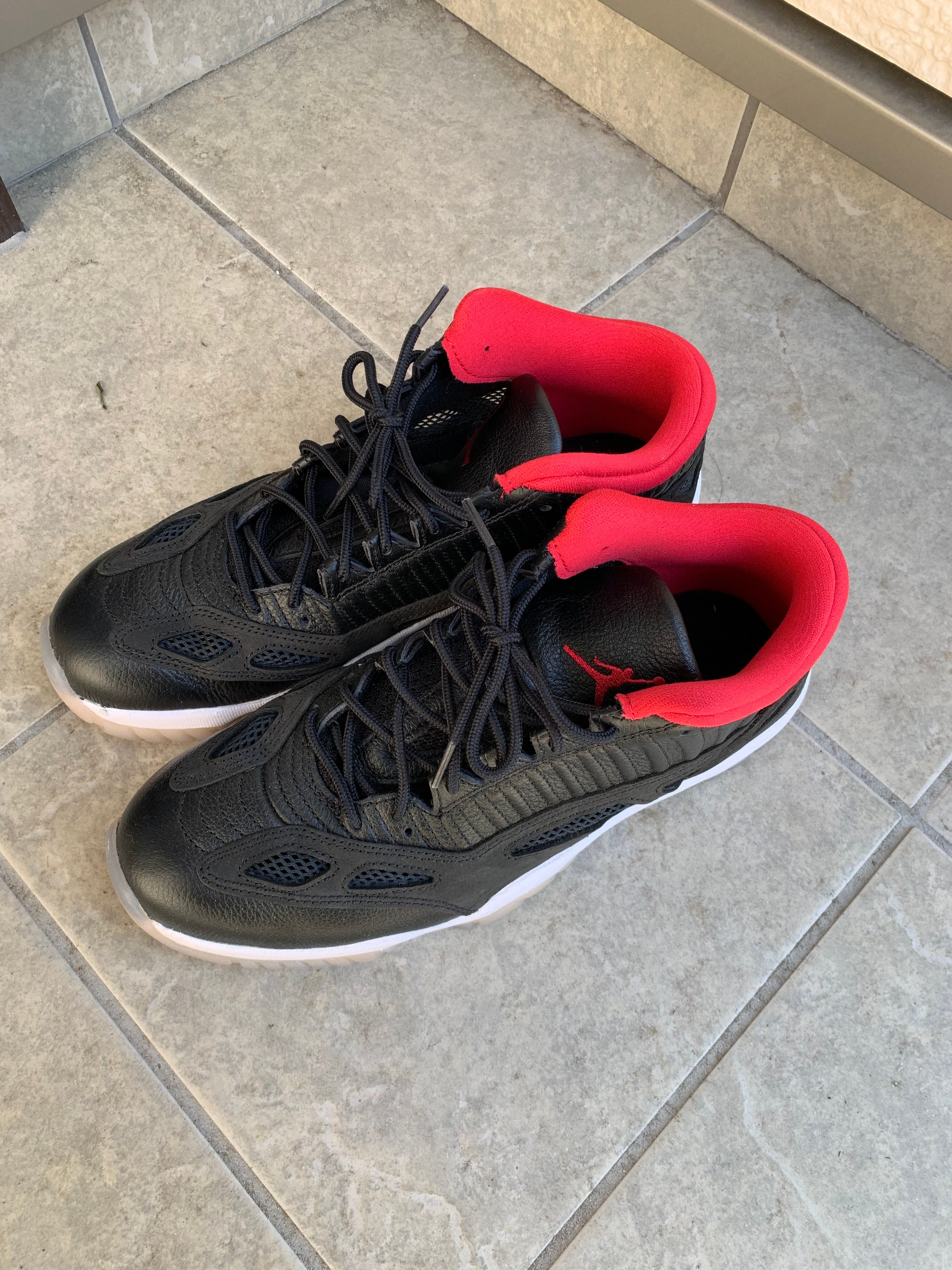 Air Jordan 11 Low IE "Bred"