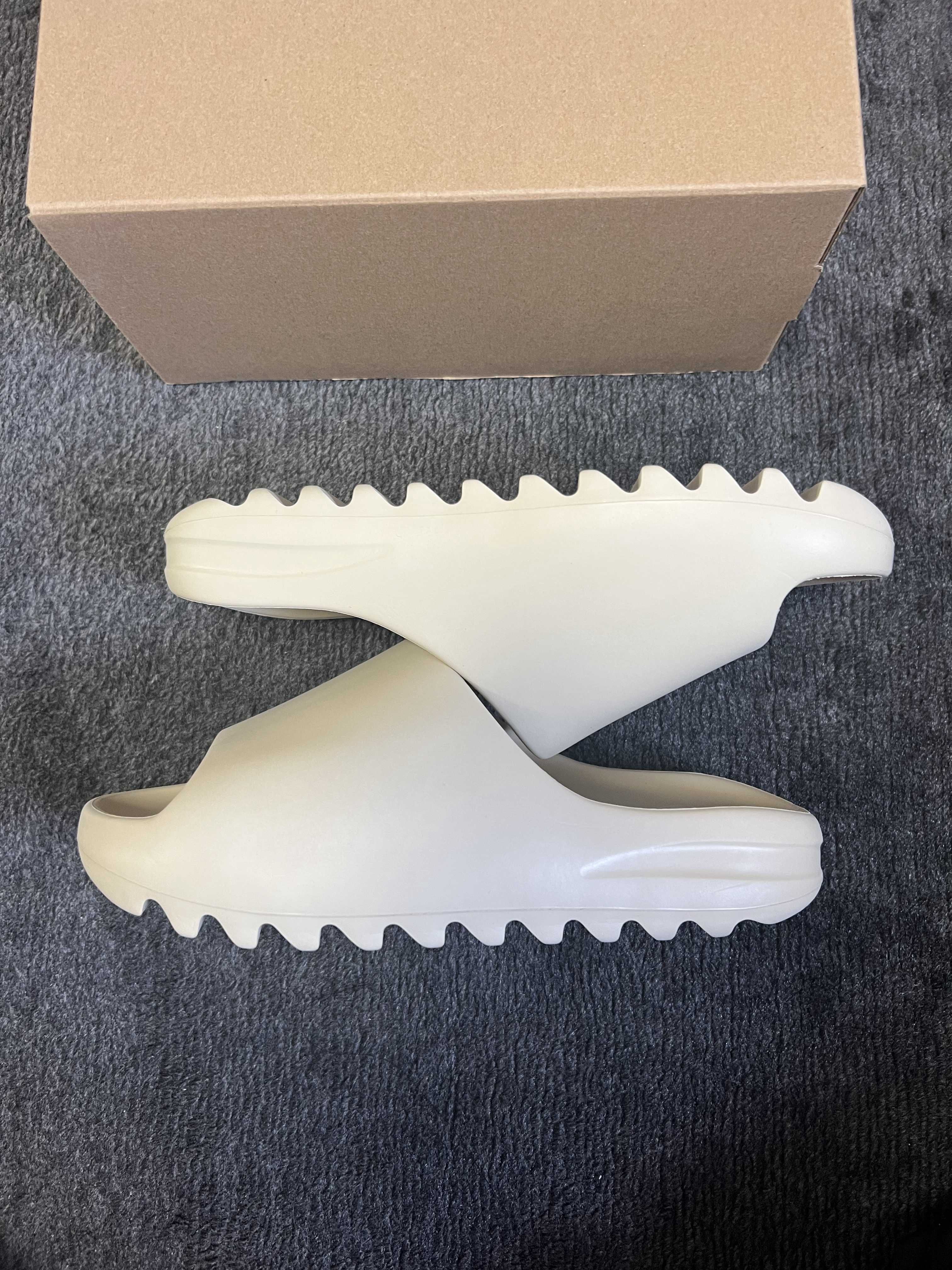 adidas YEEZY Slide "Bone" (FZ5897)