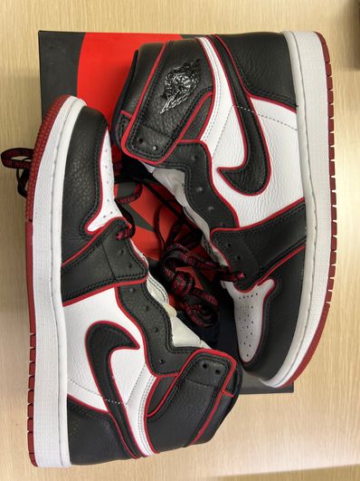 Nike Air Jordan 1 Retro High OG "Blood Line"