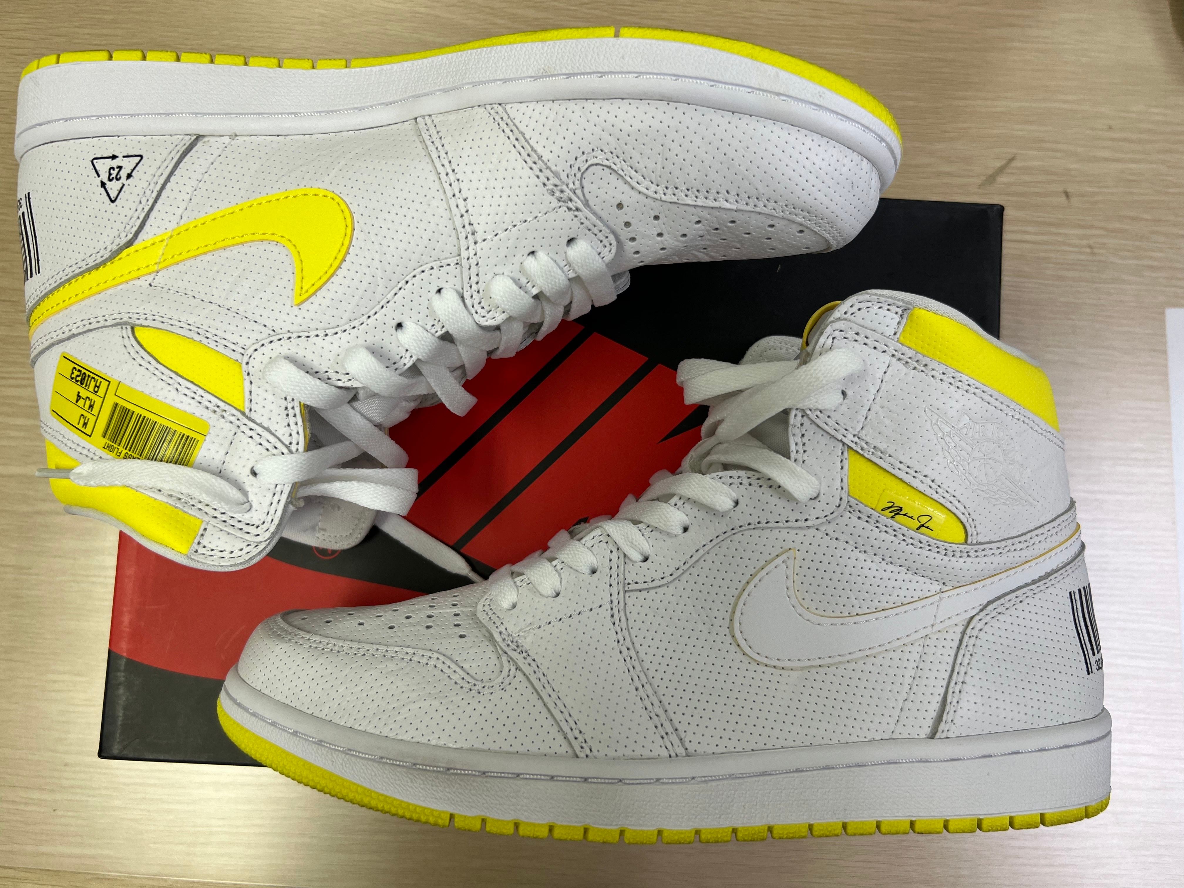 Nike Air Jordan 1 High OG "First Class Flight"