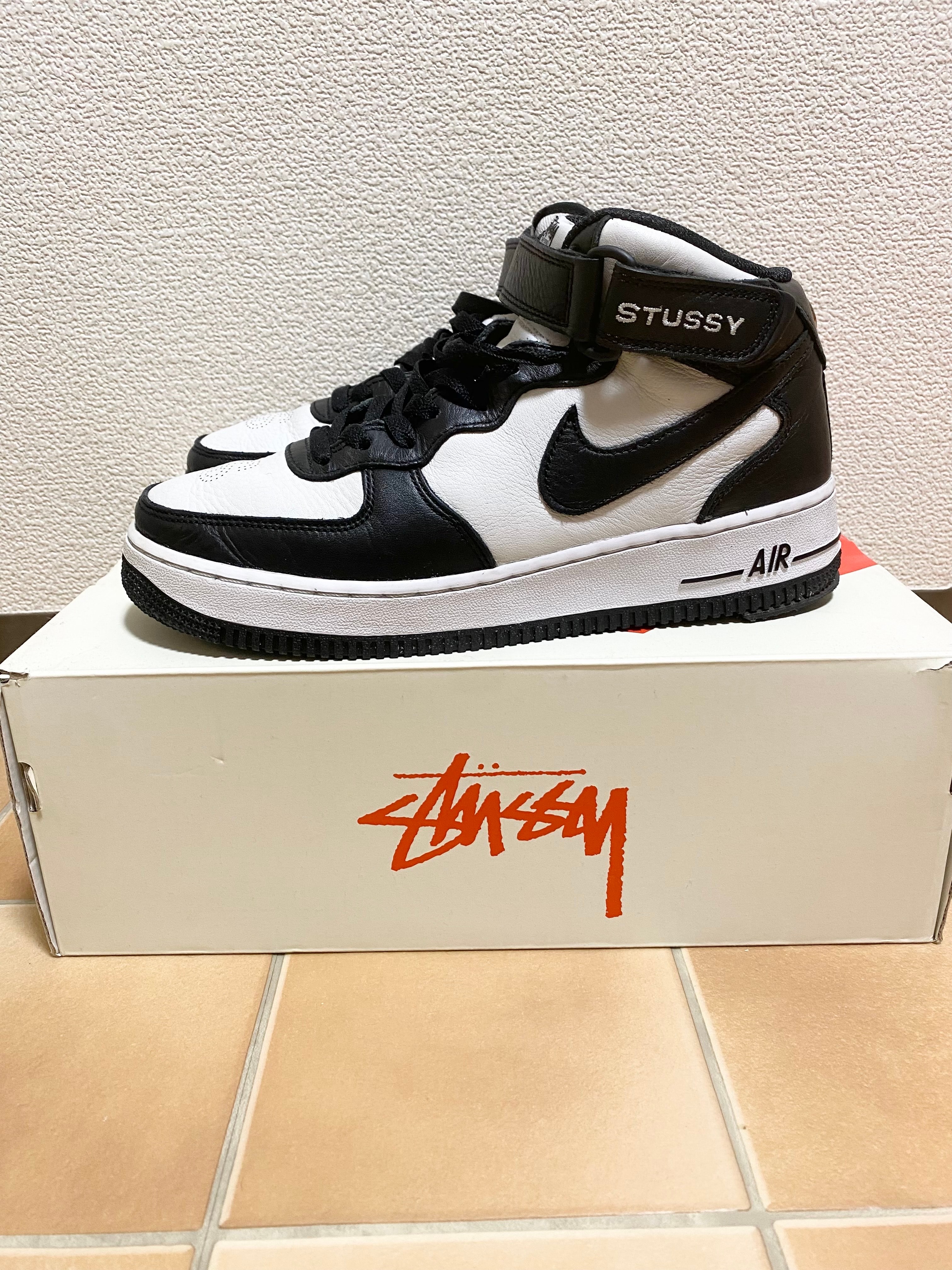 Stussy × Nike Air Force 1 Mid "Black and Light Bone"