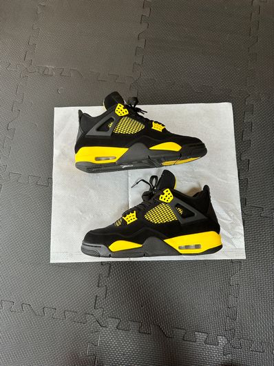 Nike Air Jordan 4 Retro "Thunder"(2023)