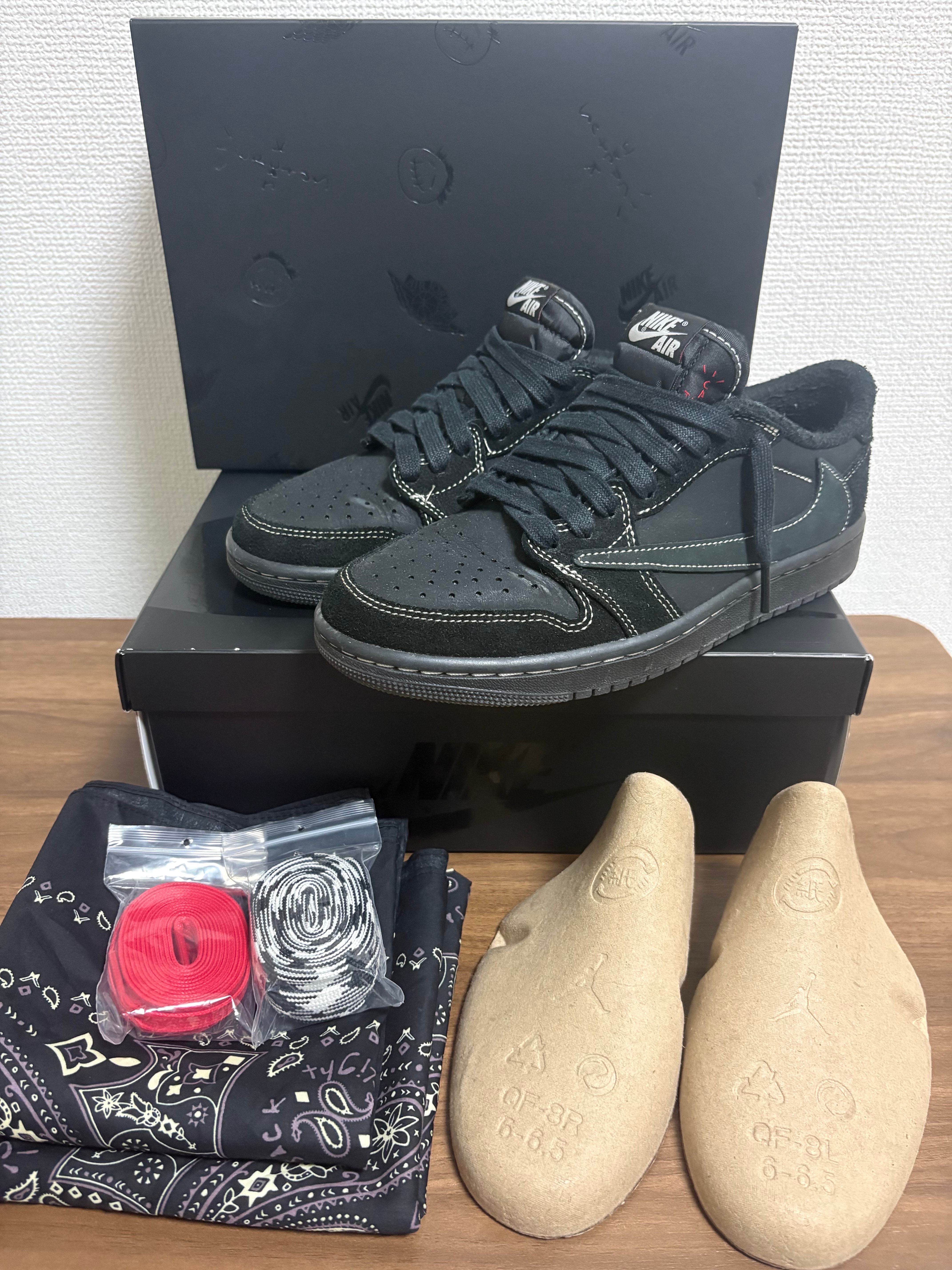 Travis Scott × Nike Air Jordan 1 Low OG SP "Black Phantom"