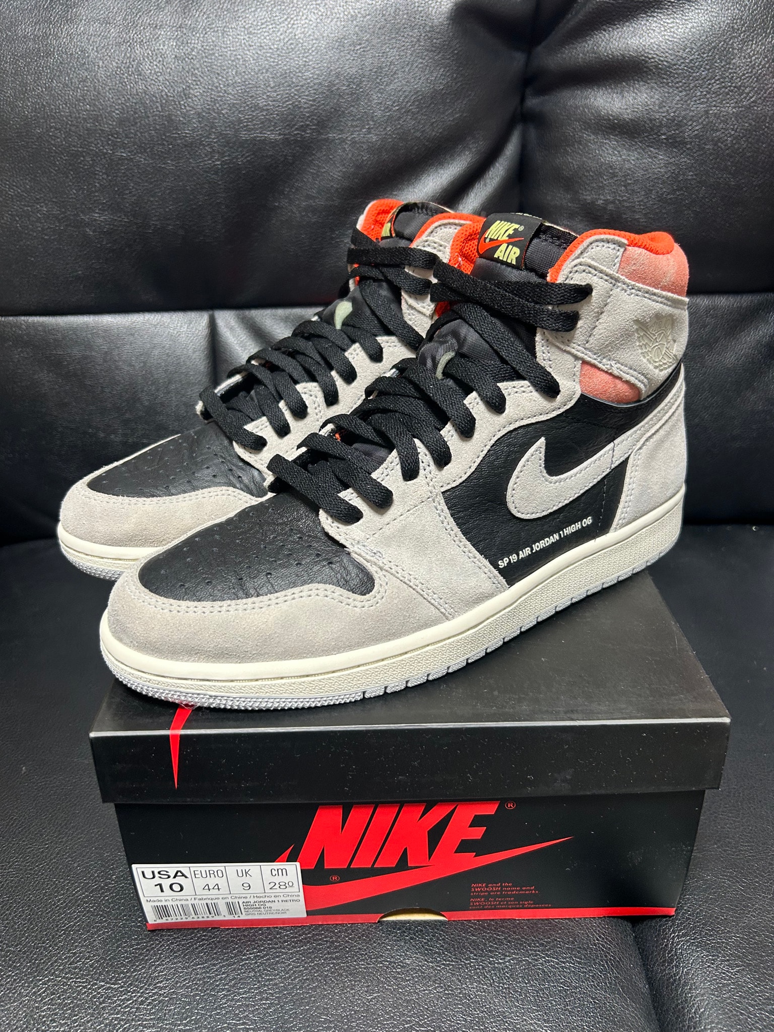 Nike Air Jordan 1 Retro High OG "Hyper Crimson"