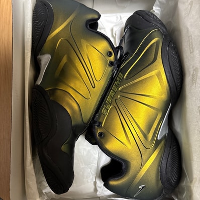 Supreme × Nike Air Zoom Courtposite "Metallic Gold"