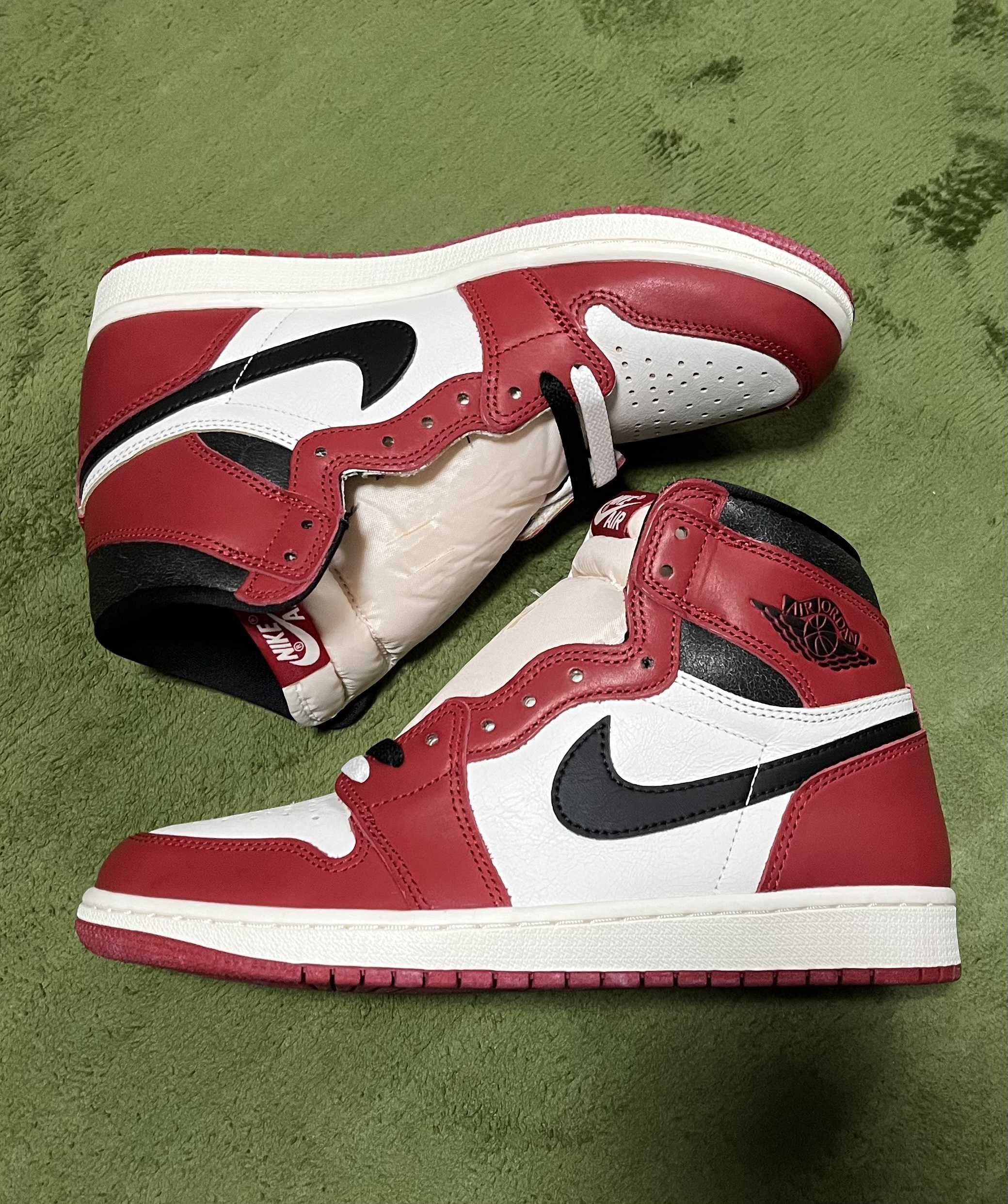 Nike Air Jordan 1 High OG "Lost & Found/Chicago"