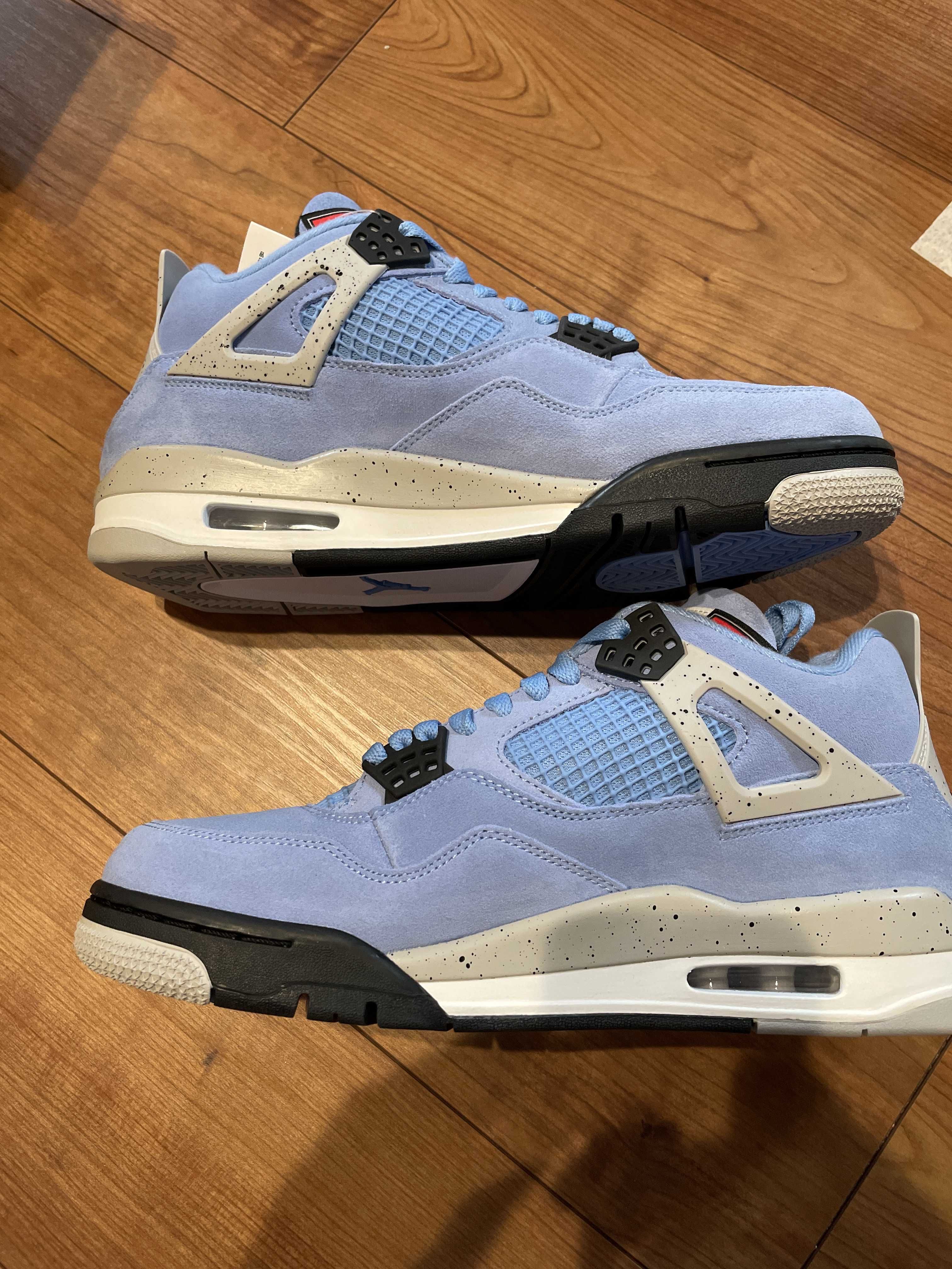 Nike Air Jordan 4 "University Blue"