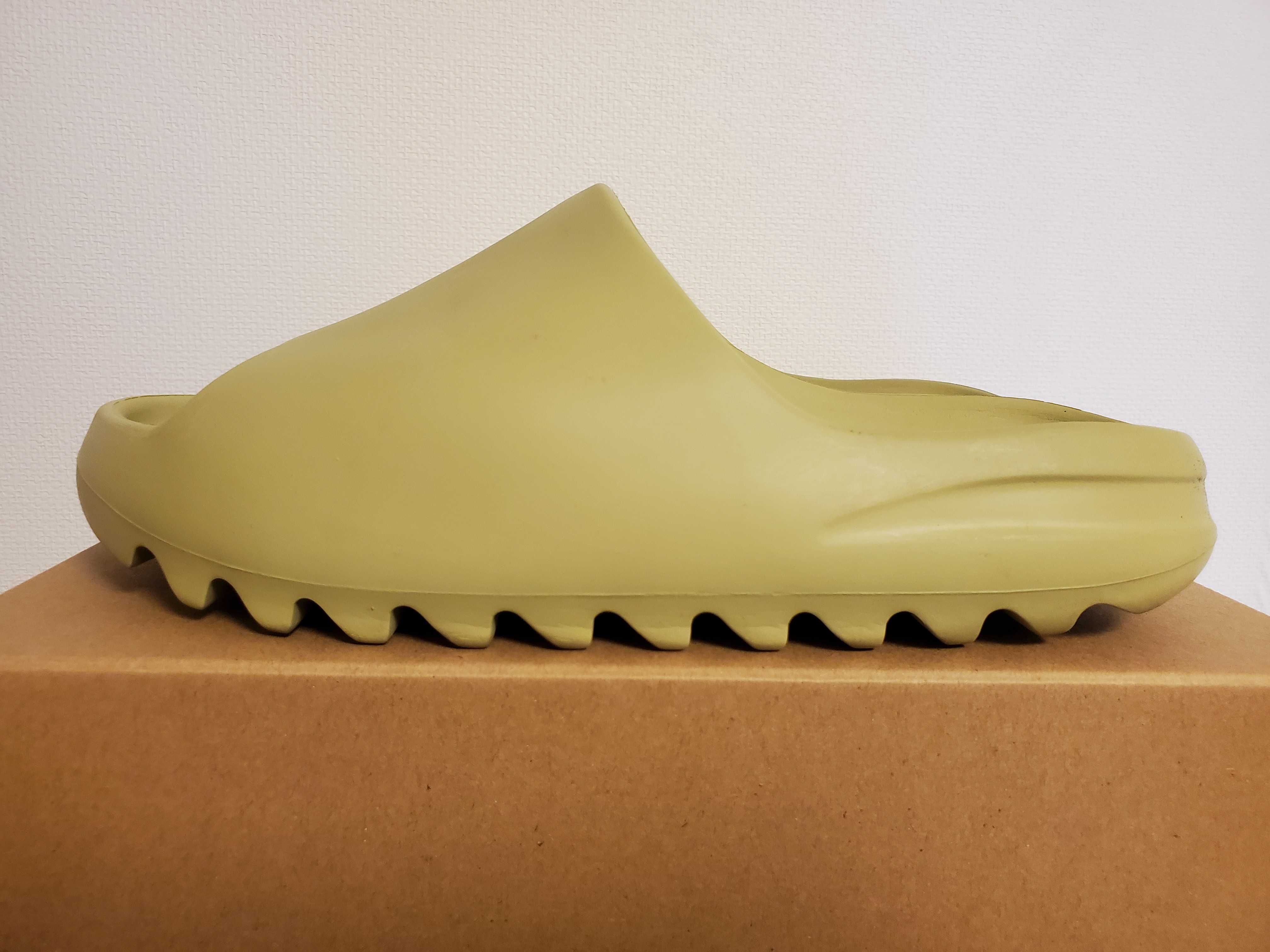 adidas YEEZY Slide "Resin" (GZ5551)
