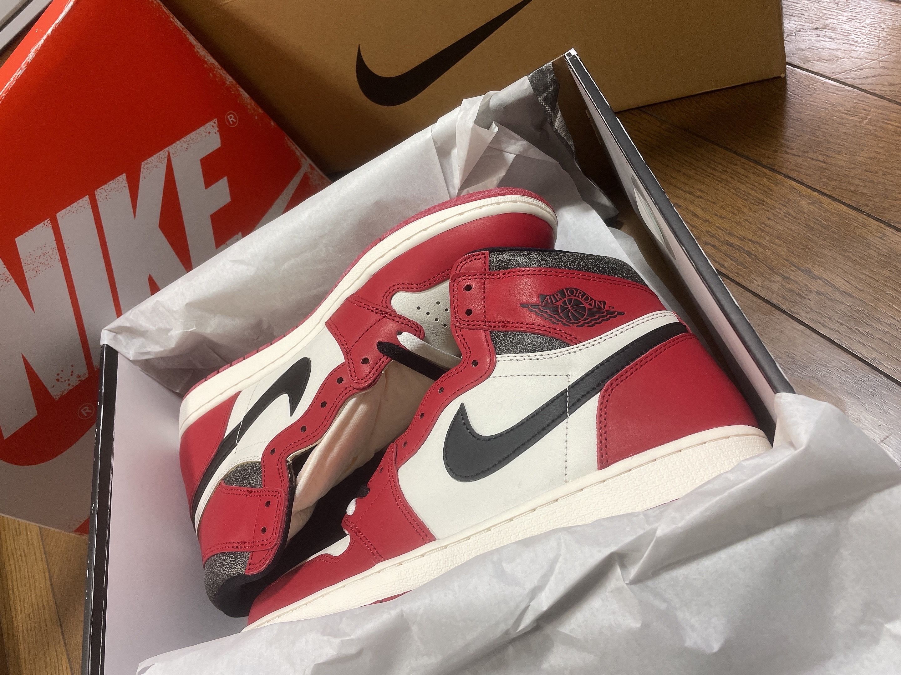 Nike Air Jordan 1 High OG "Lost & Found/Chicago"