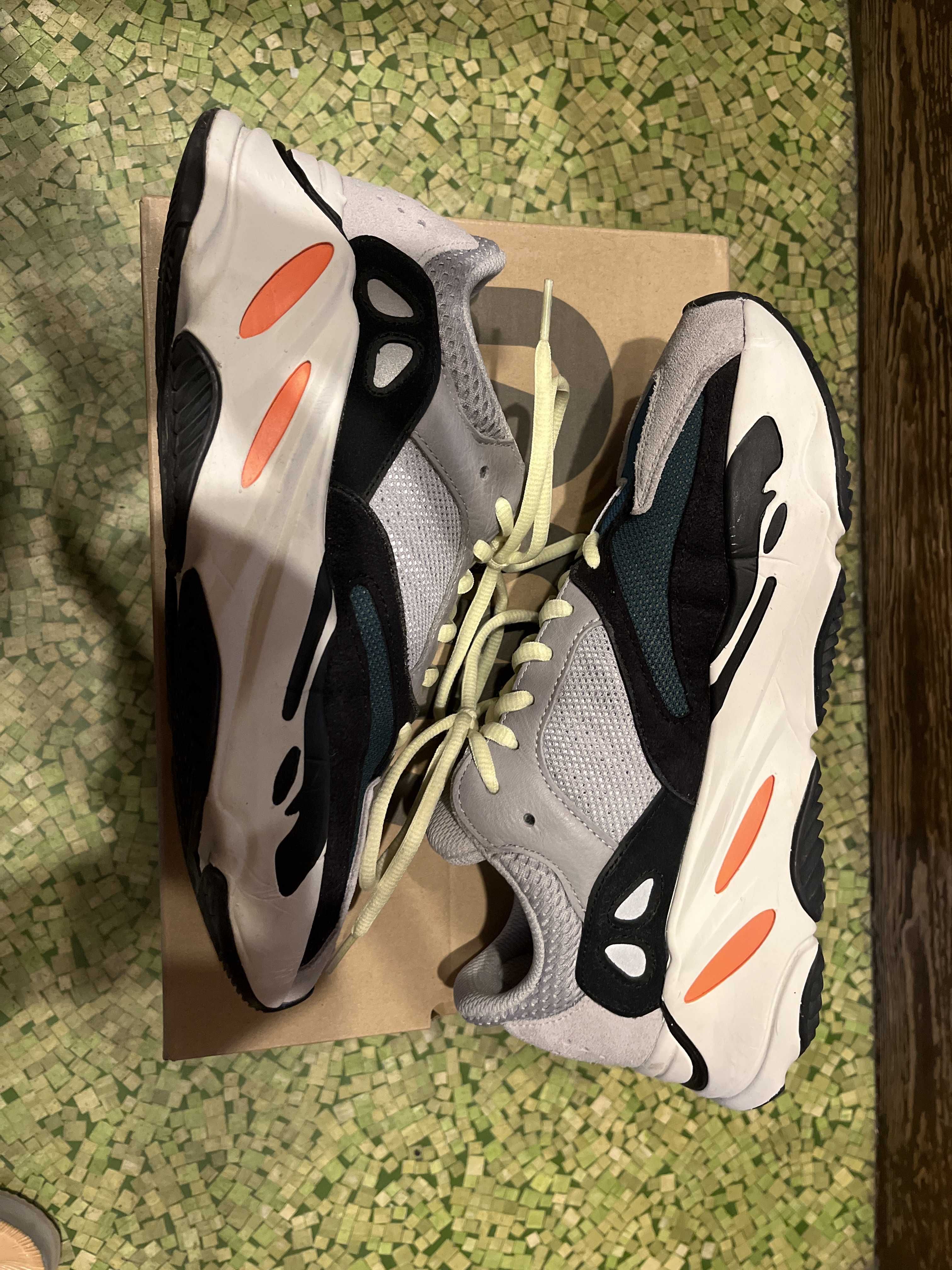 adidas YEEZY Boost 700 "Wave Runner"