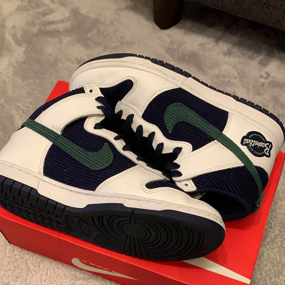 Nike Dunk High EMB "College Navy"
