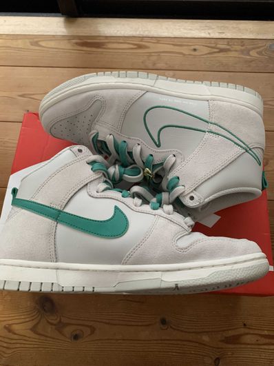 Nike Dunk High SE First Use "Light Bone/Green Noise"