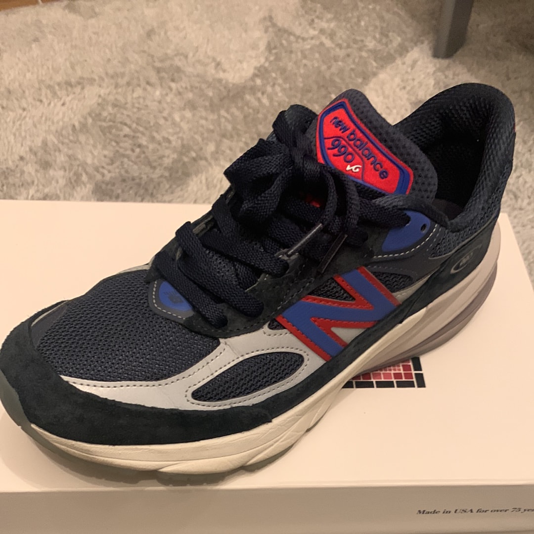 キス × ニューバランス 990V6 マディソンスクエアガーデン "ネイビー"