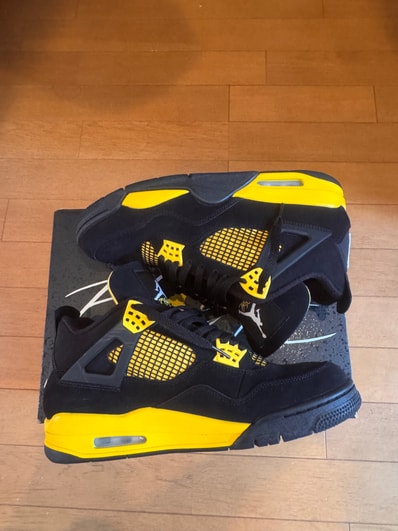 Nike Air Jordan 4 Retro "Thunder"(2023)